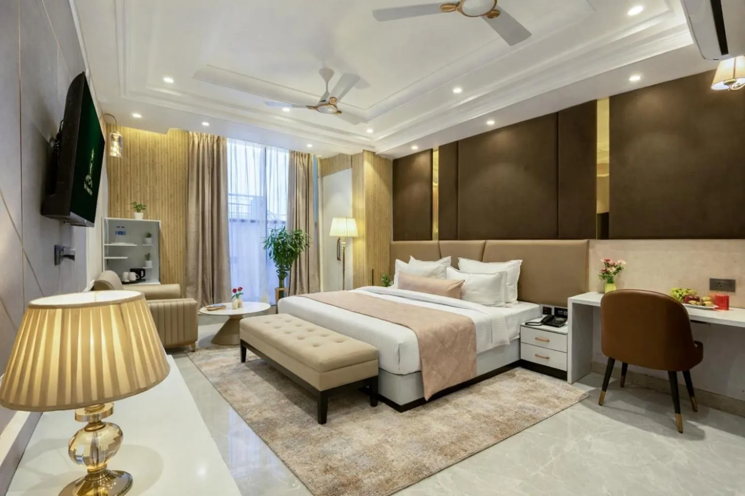 Photo of the whole room in Hotel Aroma Suites Delhi Airport