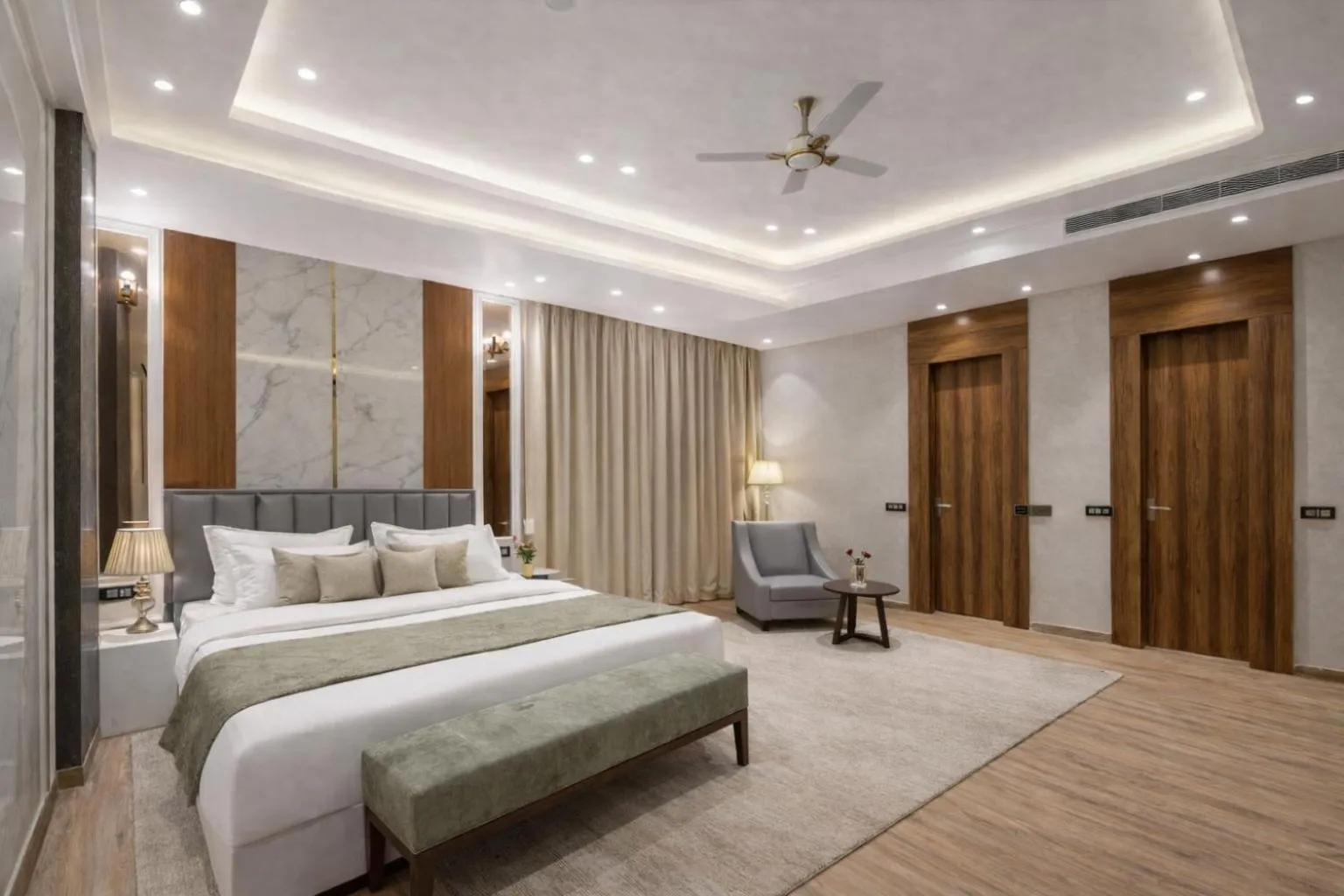 Photo of the whole room in Hotel Aroma Suites Delhi Airport