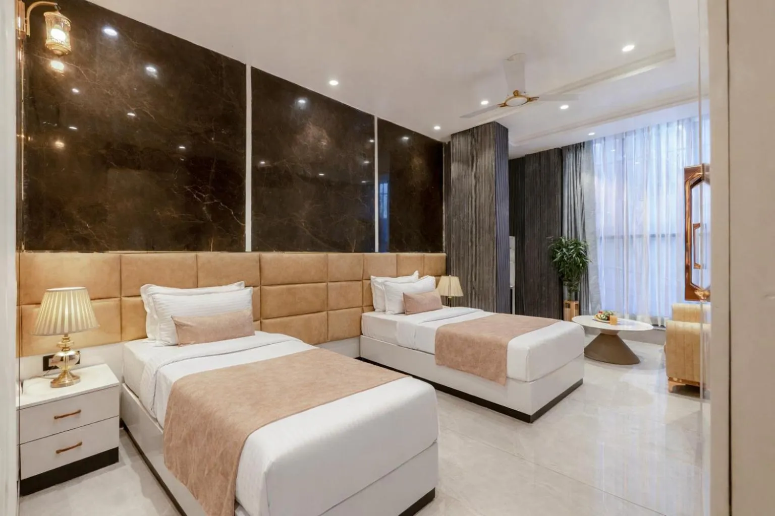 Photo of the whole room in Hotel Aroma Suites Delhi Airport