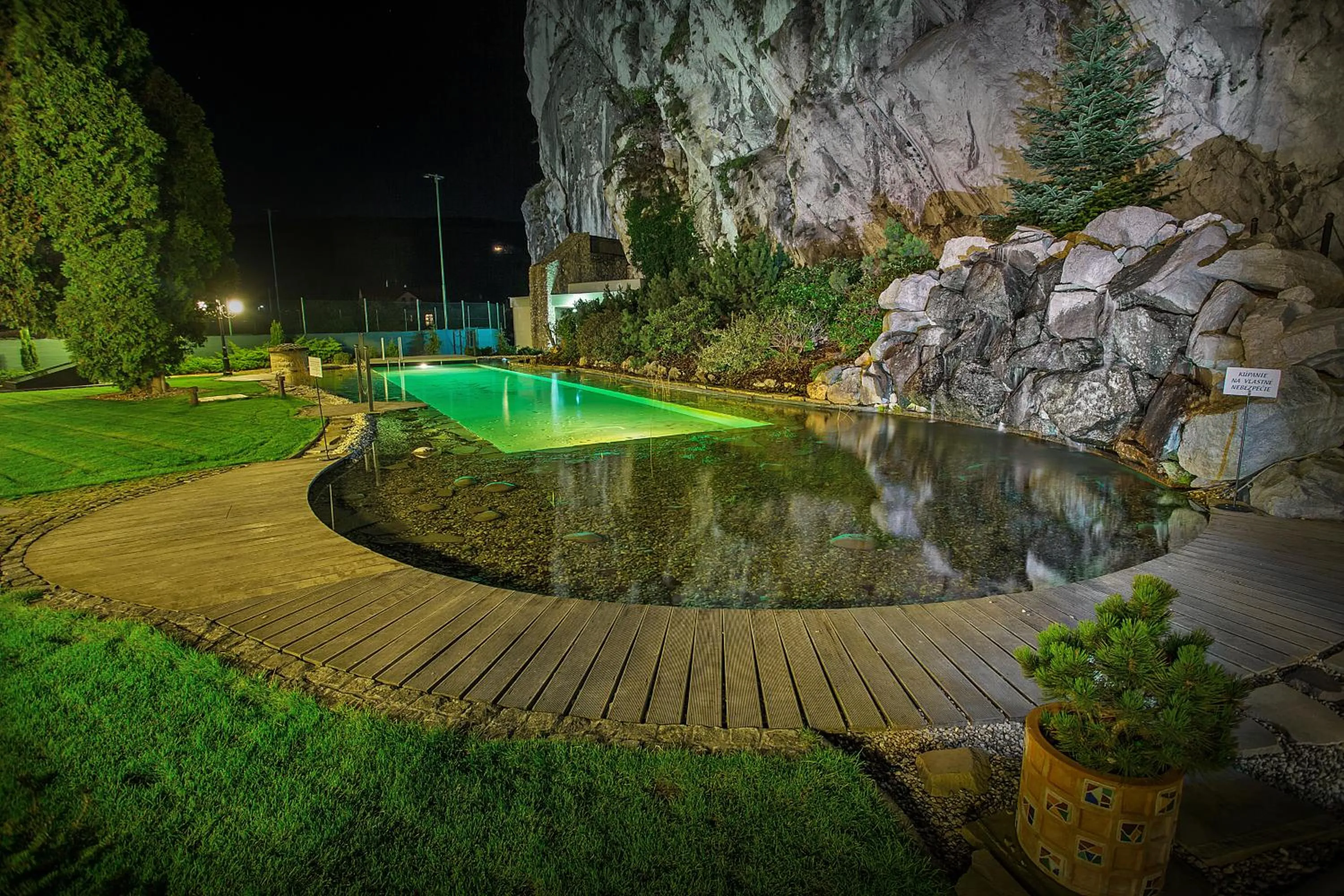 Swimming pool in Kúria Beckov - Penzión