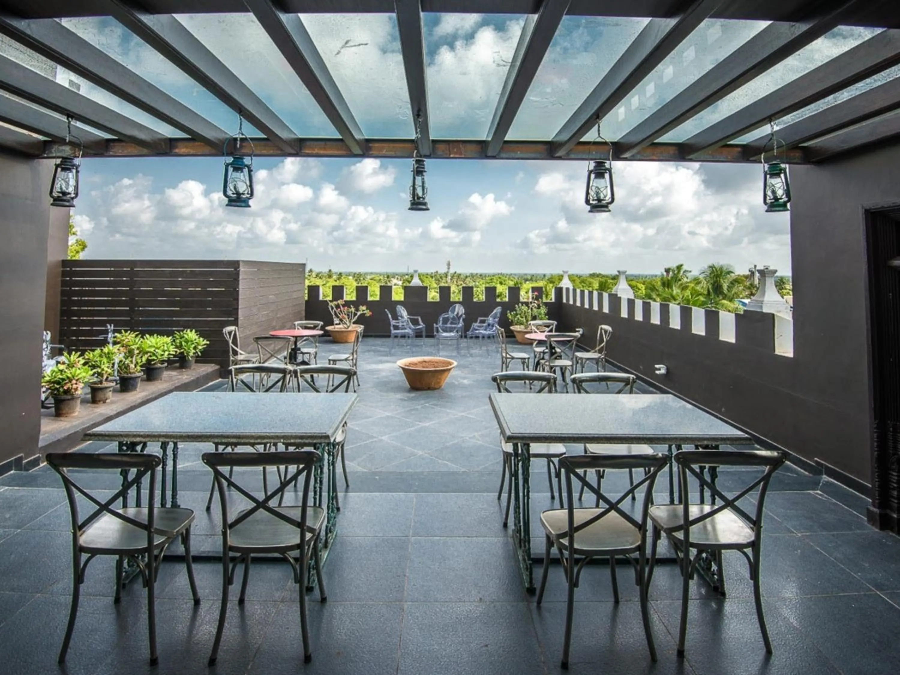 Lounge or bar in Svatma - A Luxury Heritage Resort