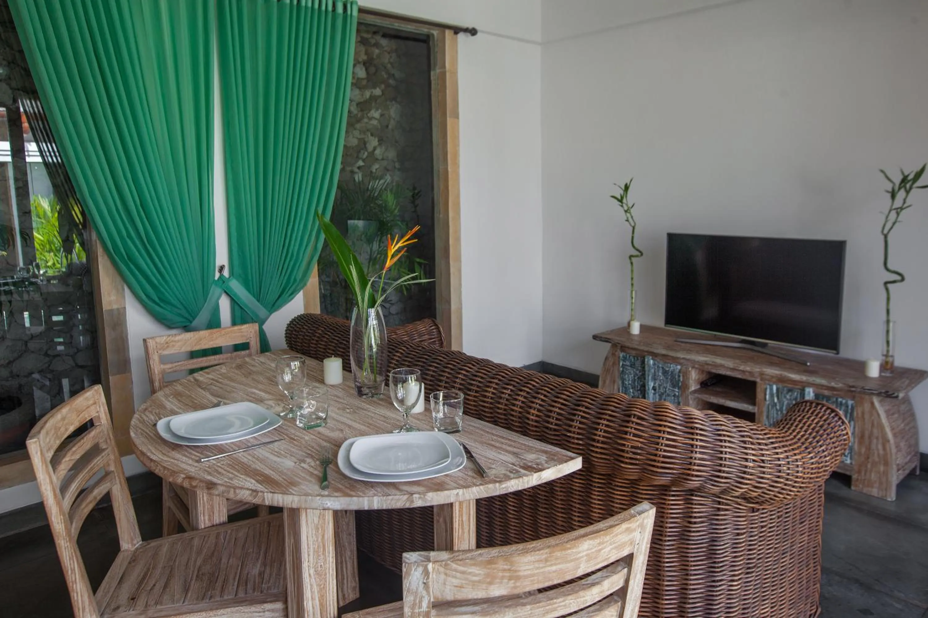 Dining area in Two Lizards Beach Villas