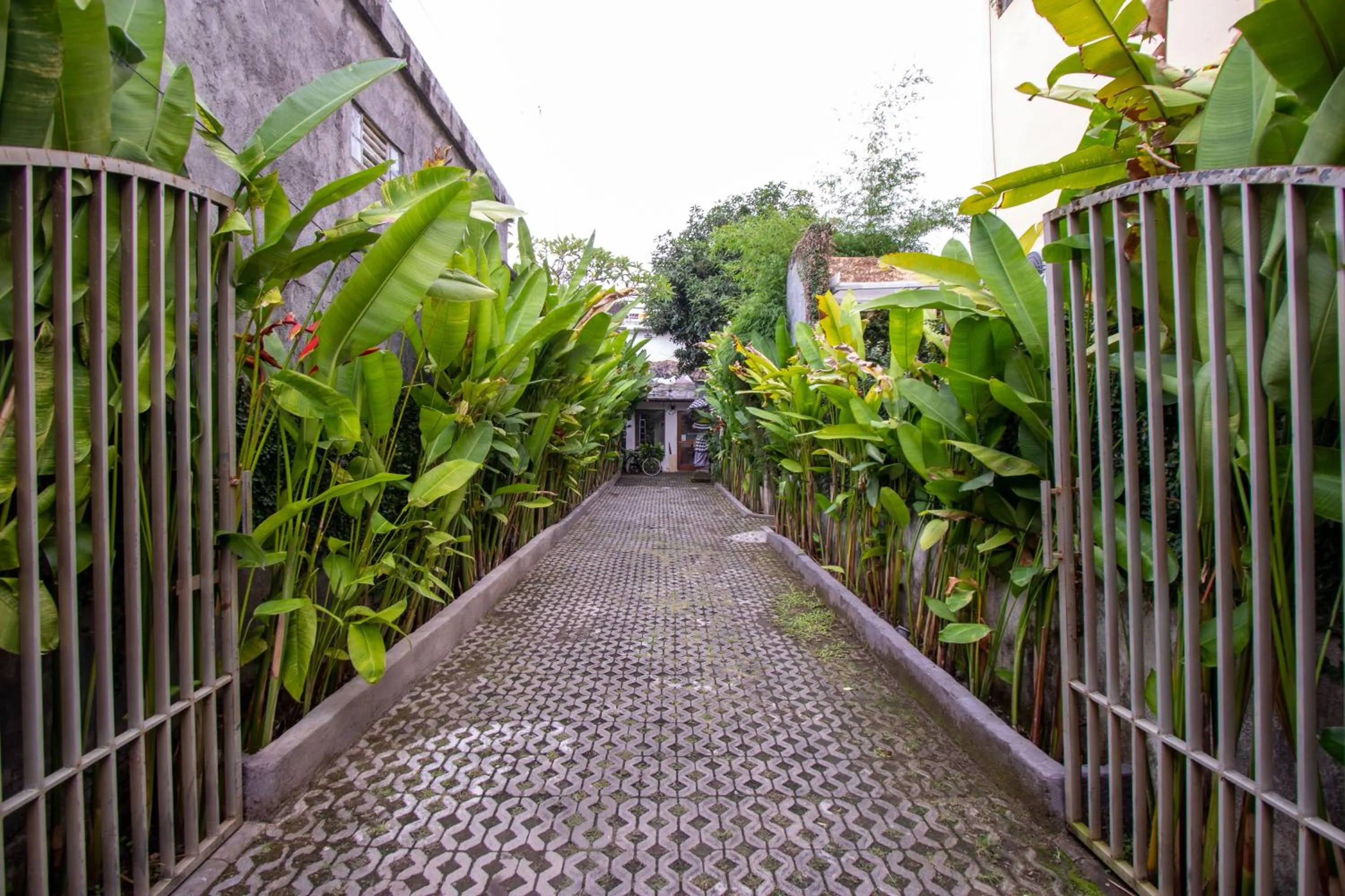 Property building in Two Lizards Beach Villas