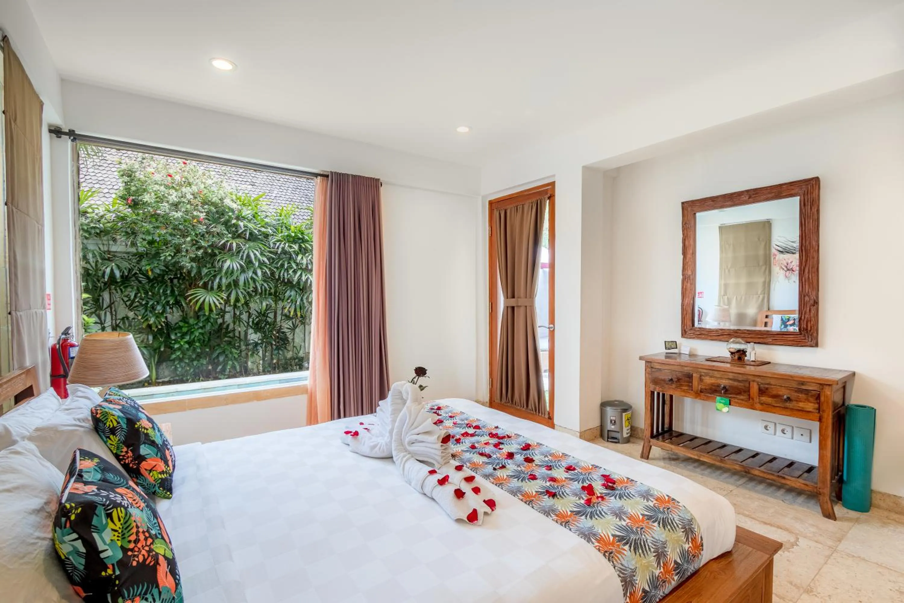 Bed in Two Lizards Beach Villas