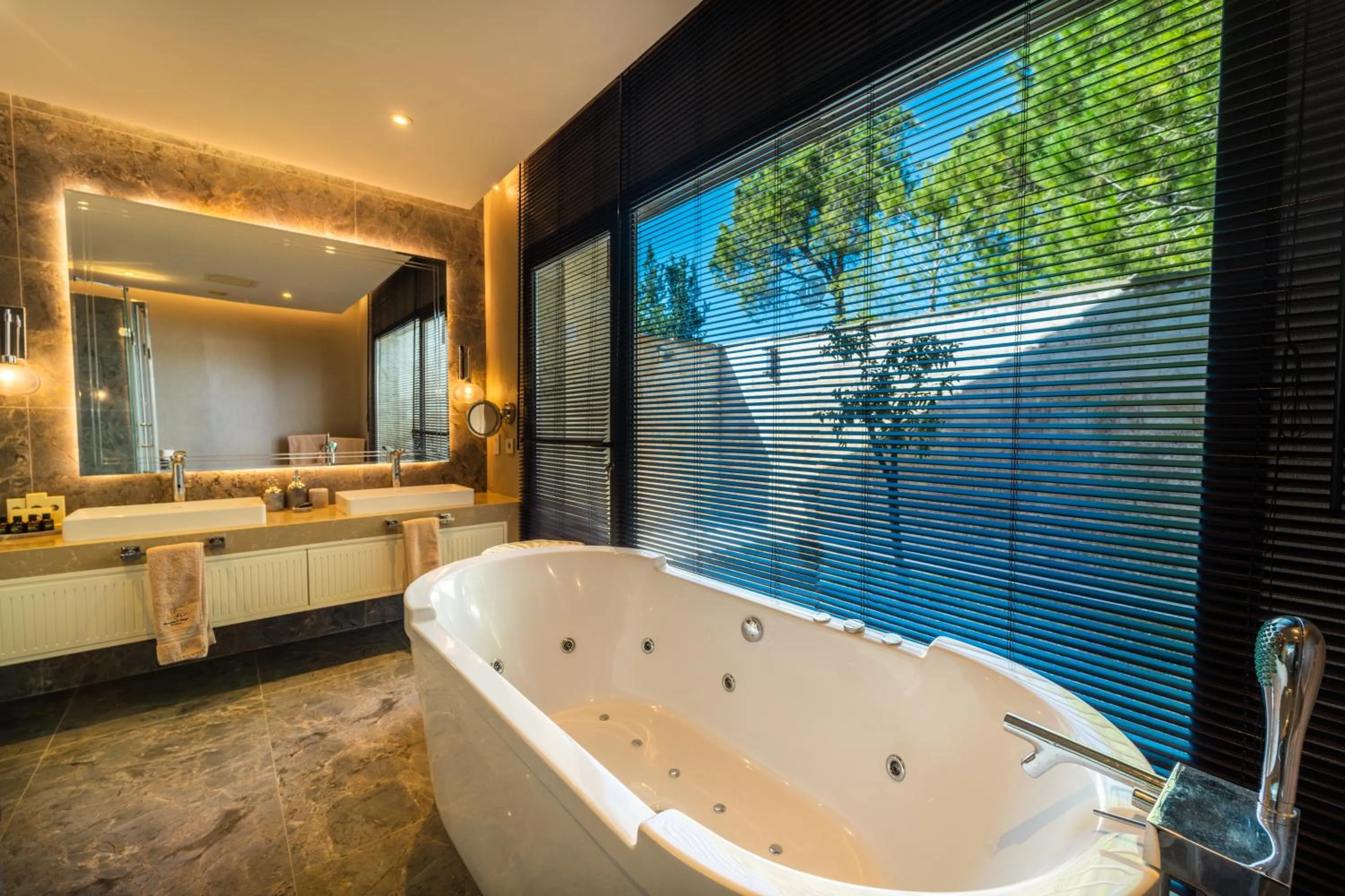 Bath in IC Hotels Green Palace & Villas