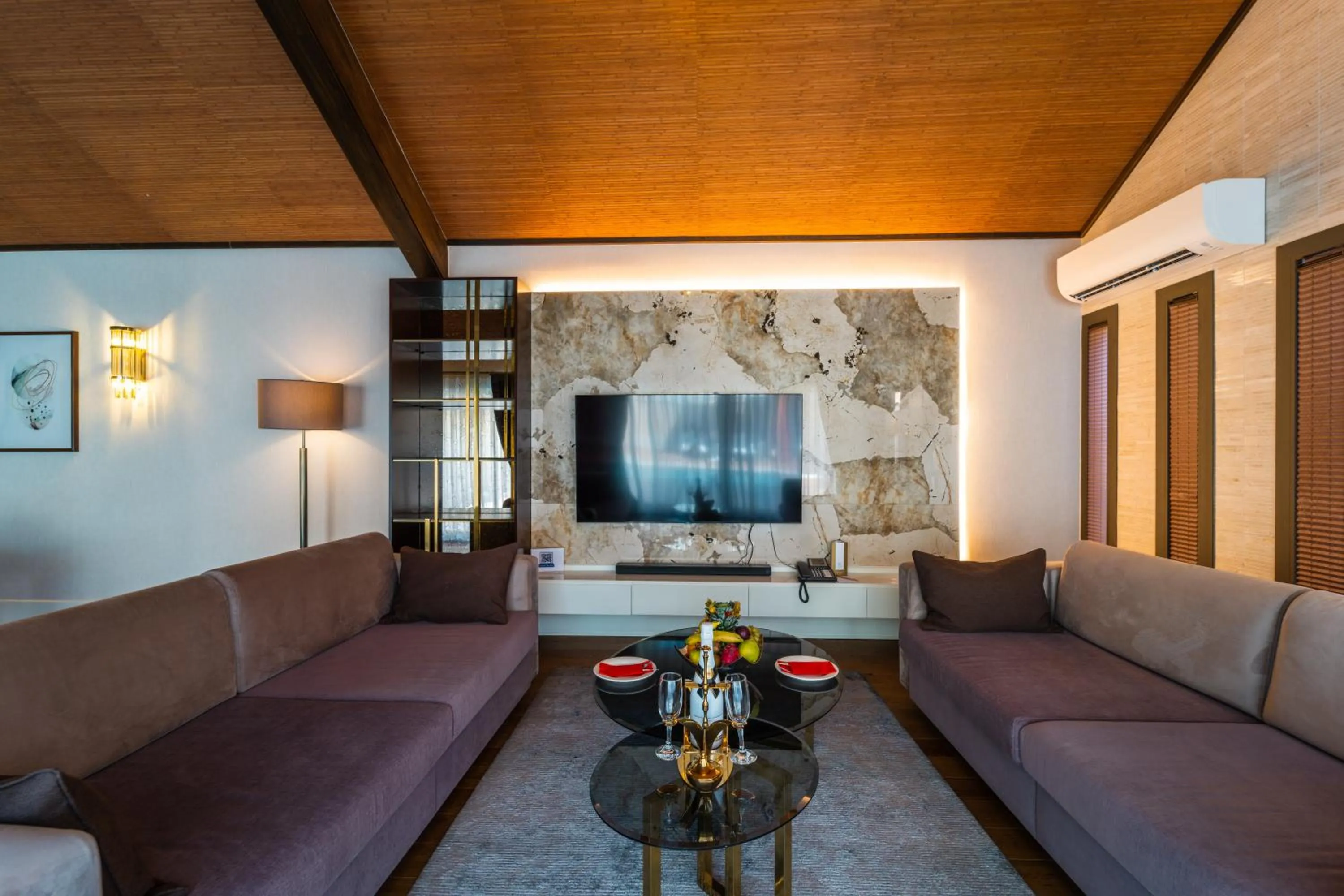 TV and multimedia in IC Hotels Green Palace & Villas