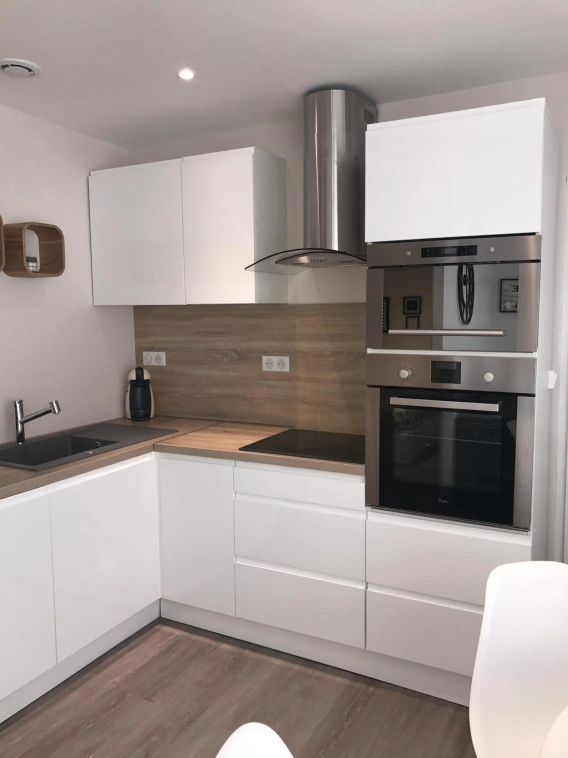 Coffee/tea facilities in Villa Louis Victor