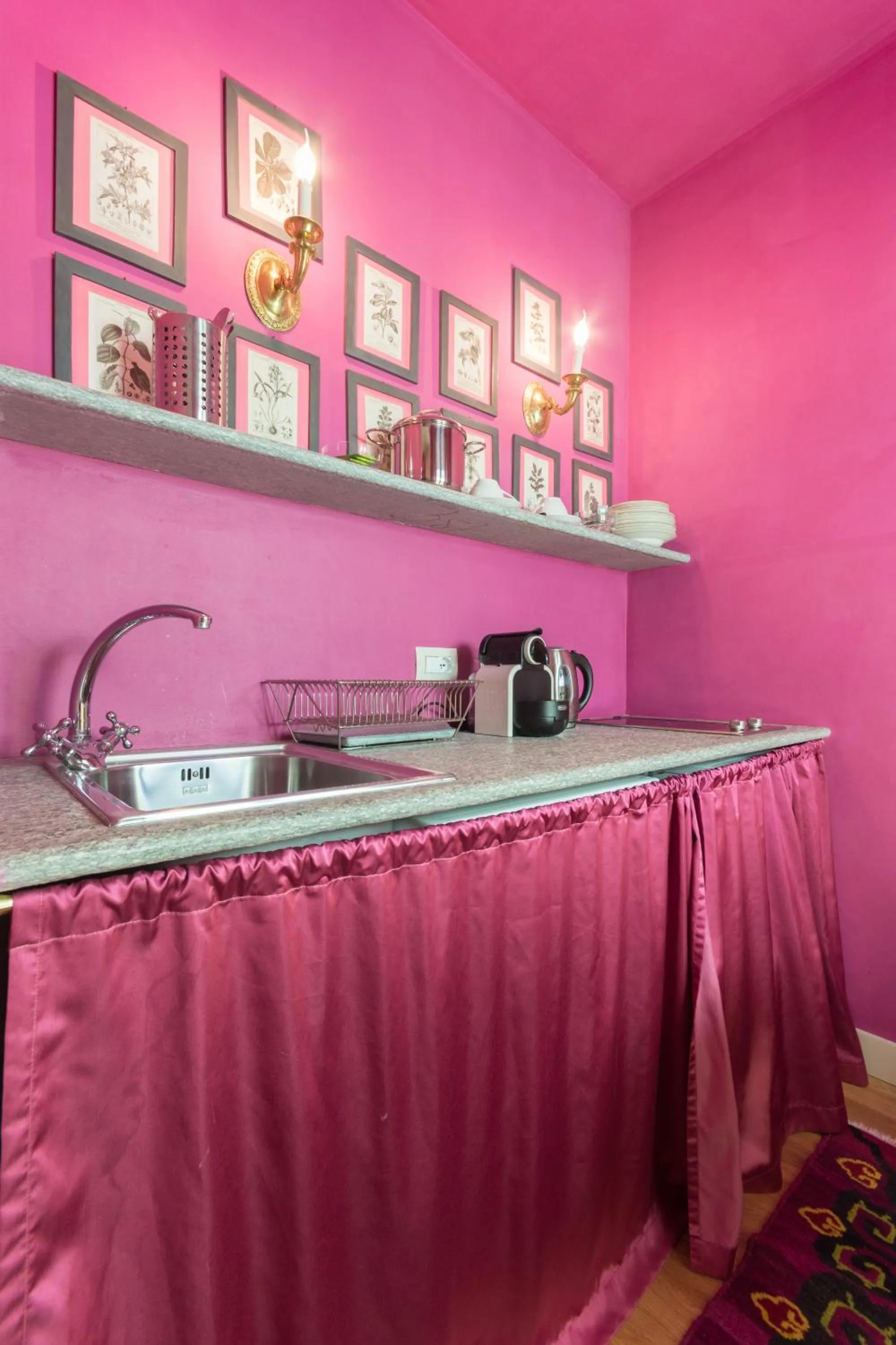 Kitchen or kitchenette in Porta Palace Apartments