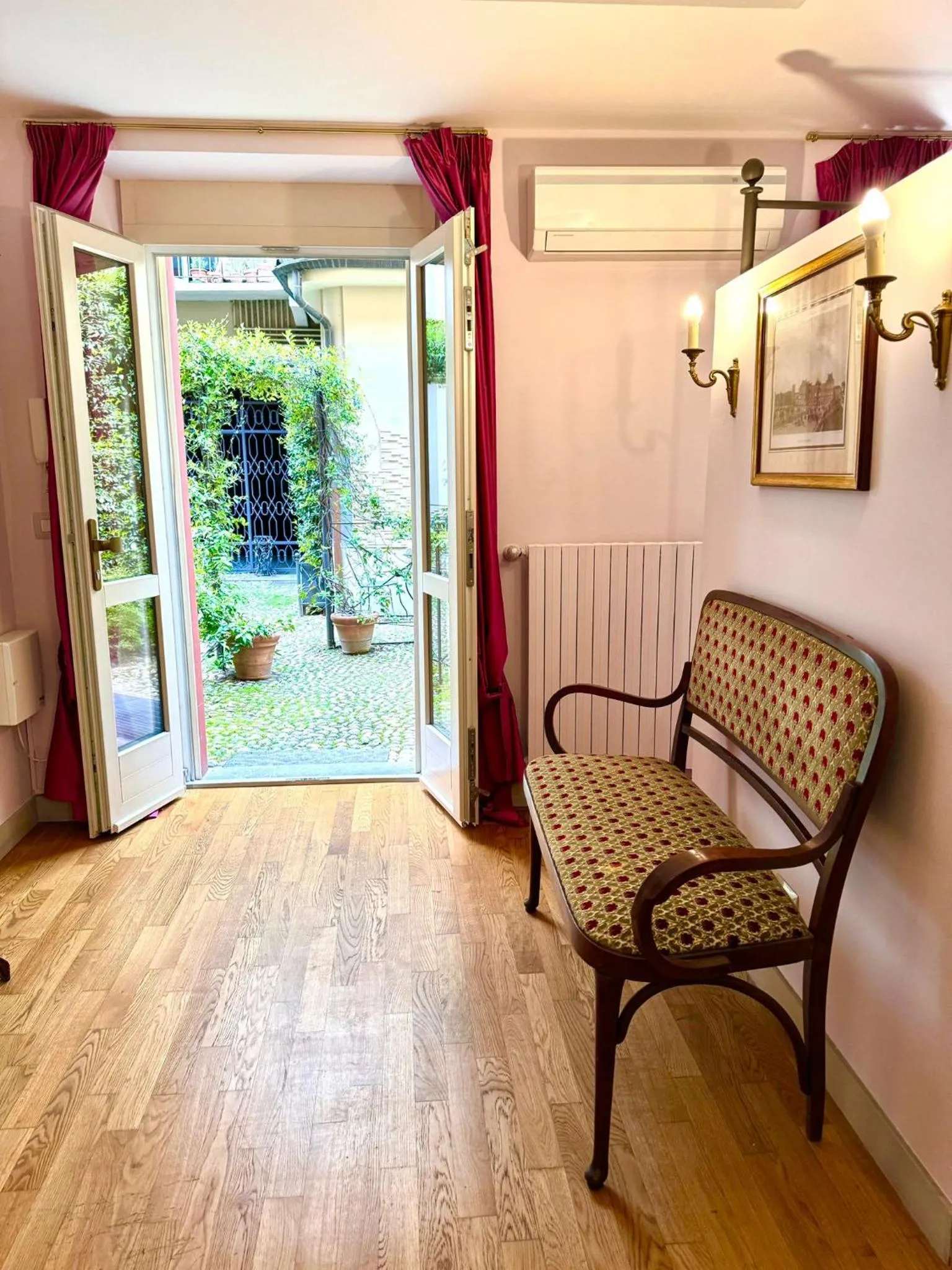 Inner courtyard view in Porta Palace Apartments