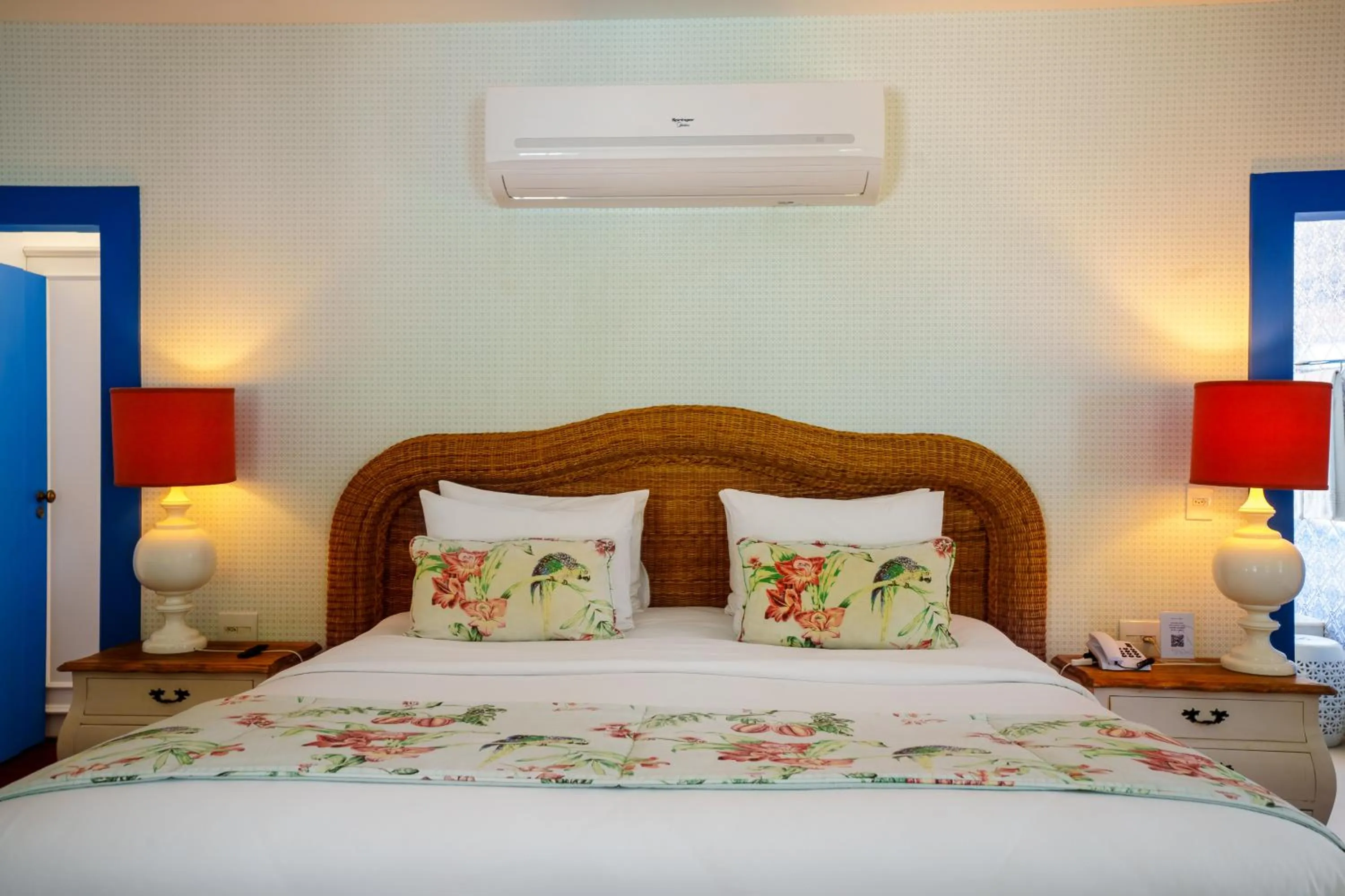 Photo of the whole room, Bed in Hotel Solar do Arco