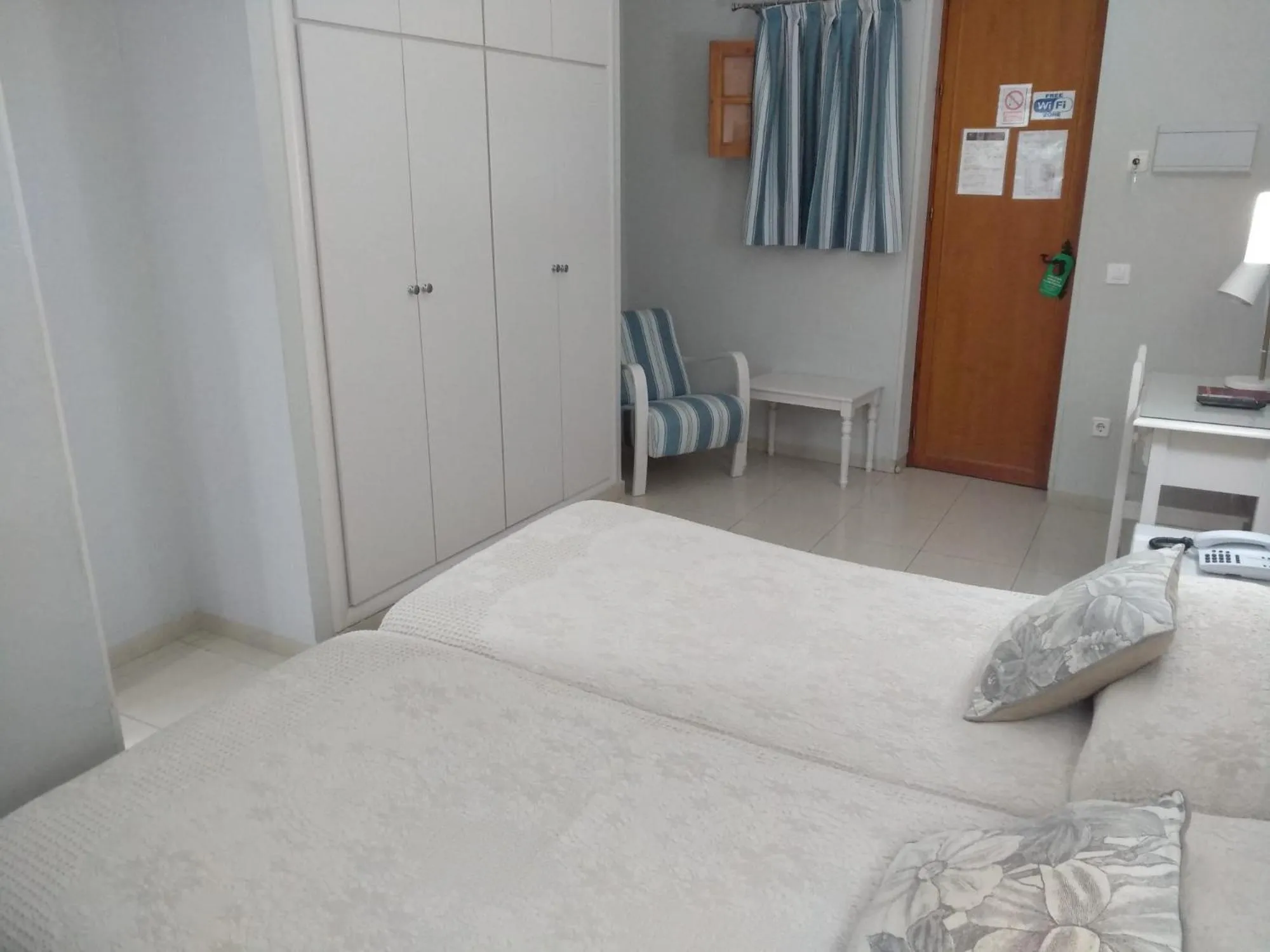 Bedroom, Bed in Hotel Goya