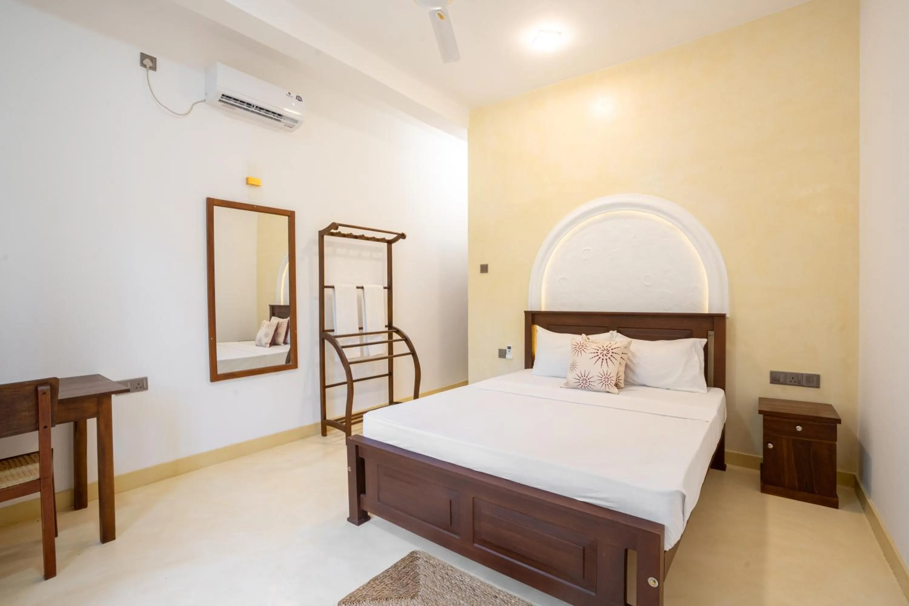 Bed in Medawatta Villa