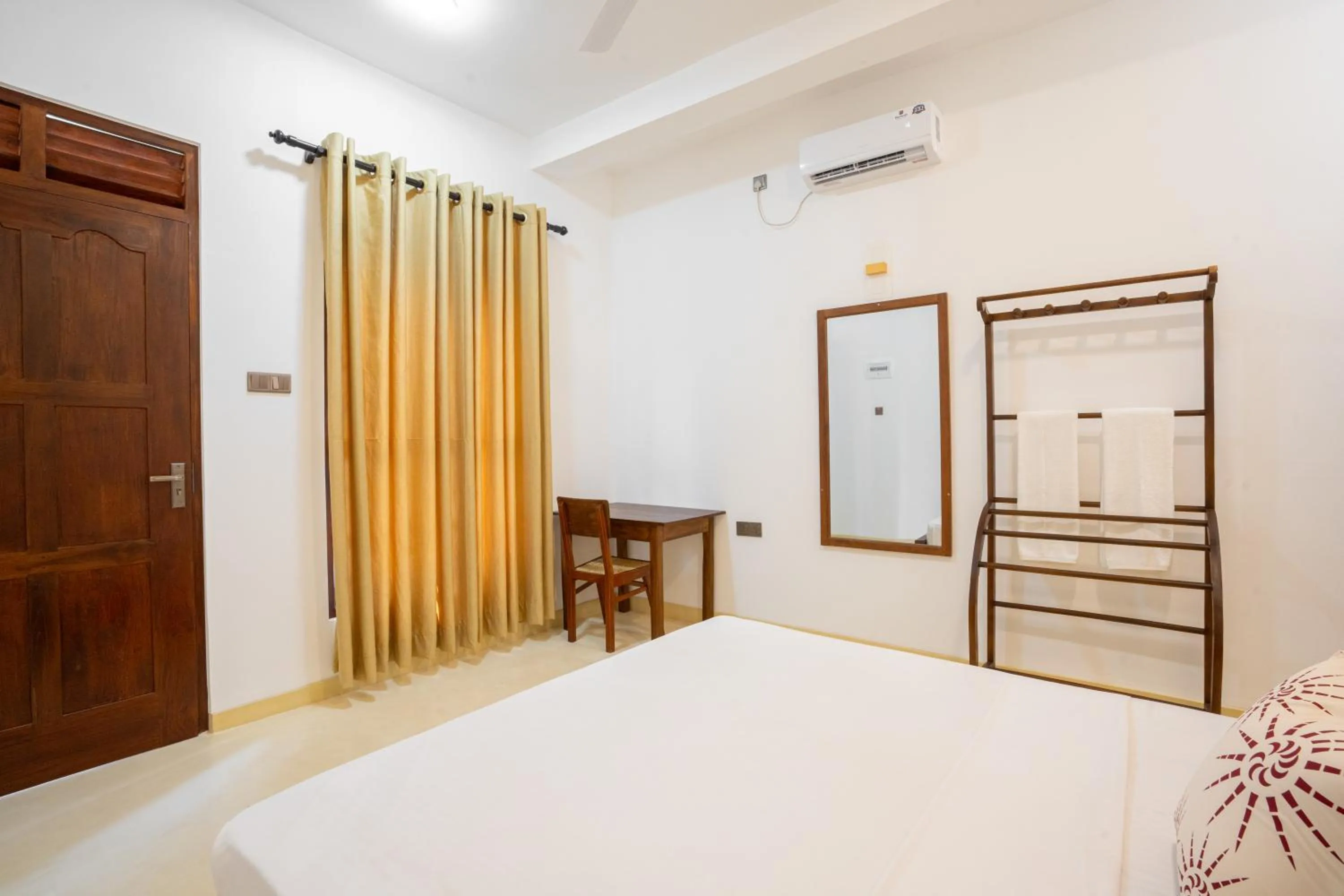 Bed in Medawatta Villa
