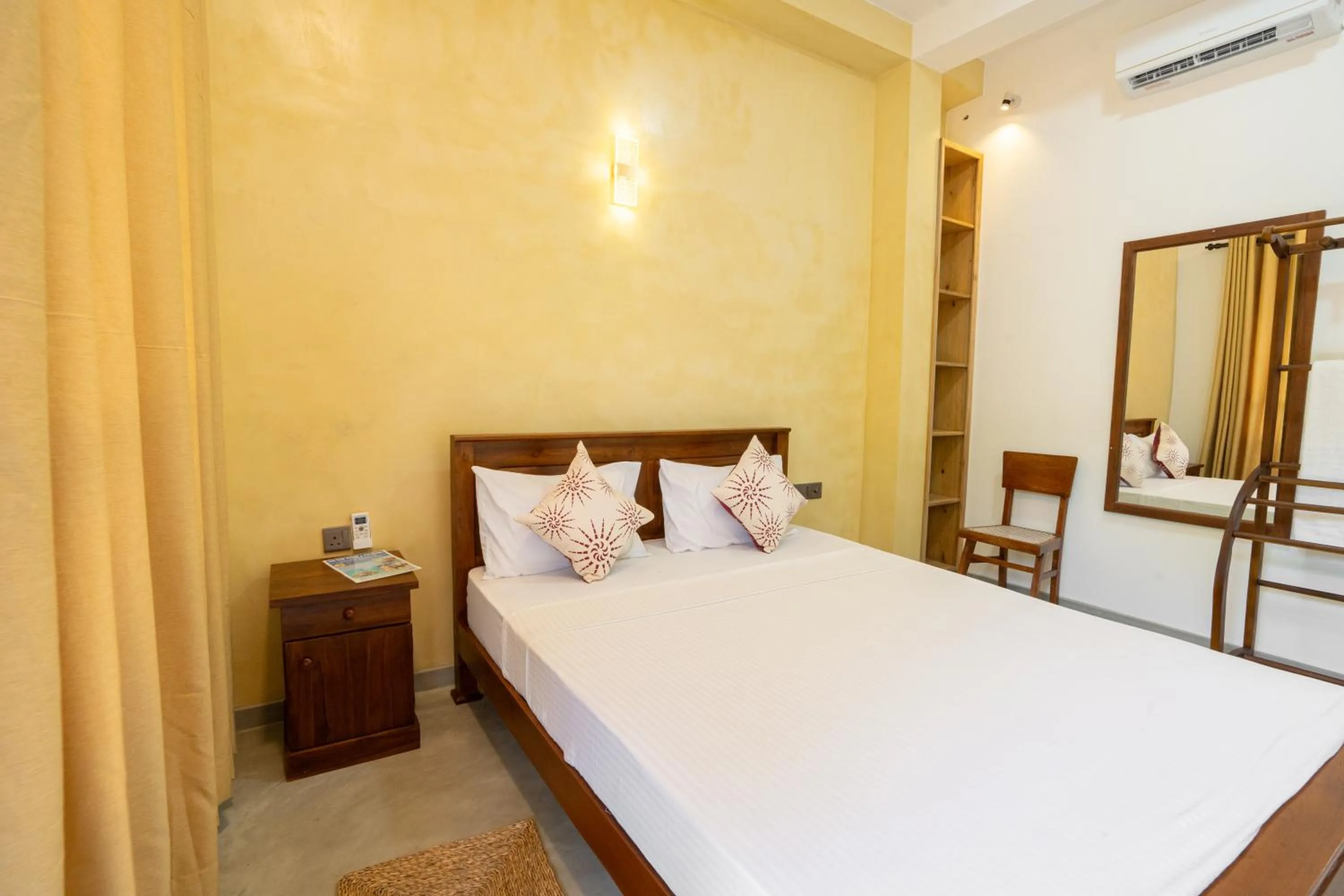 Bed in Medawatta Villa