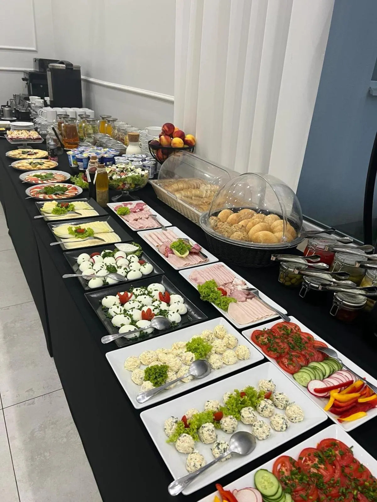 Breakfast in Nad Starą Nidą ***