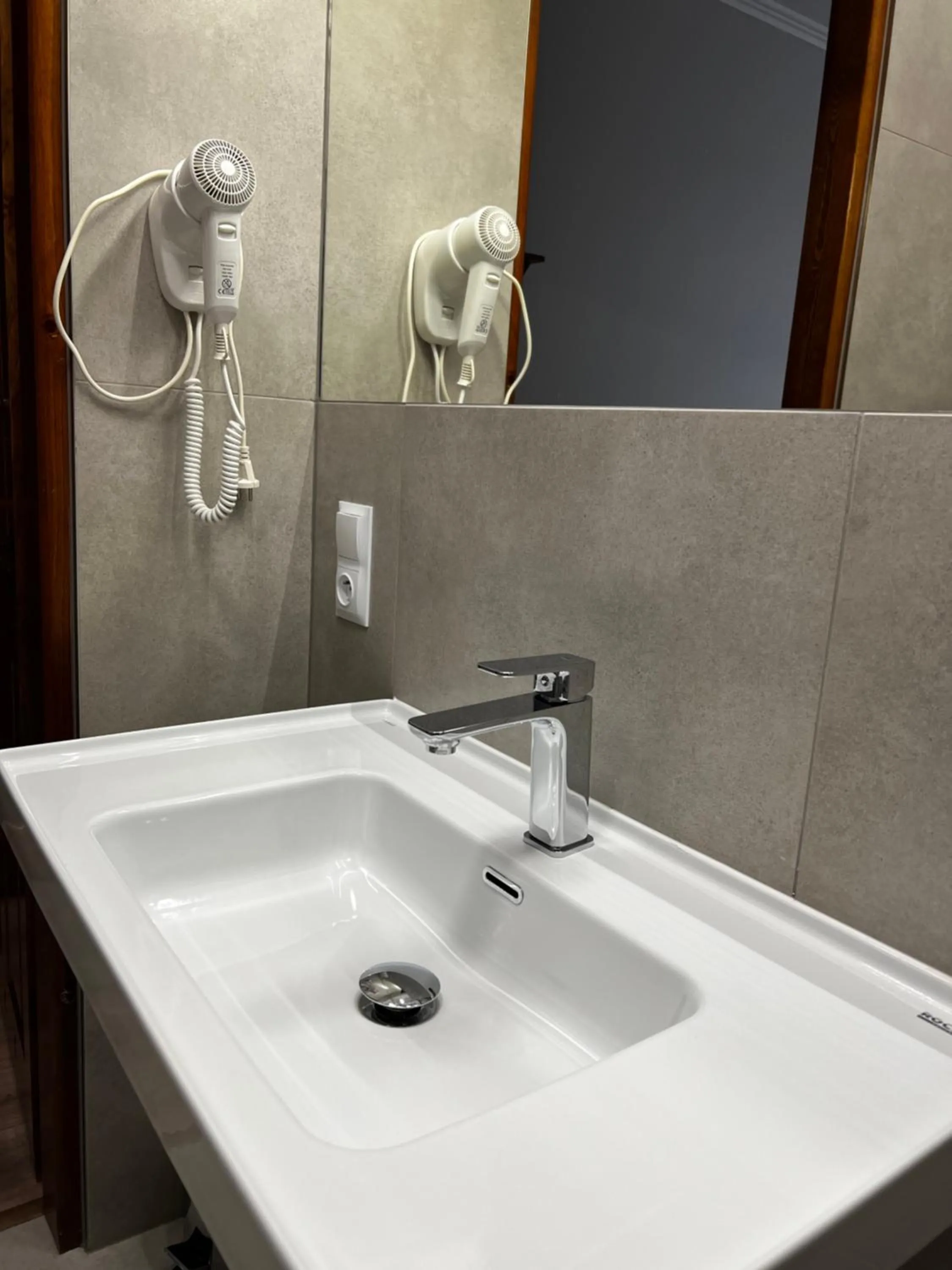 Bathroom in Nad Starą Nidą ***