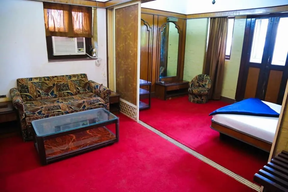 Hotel Happy Home