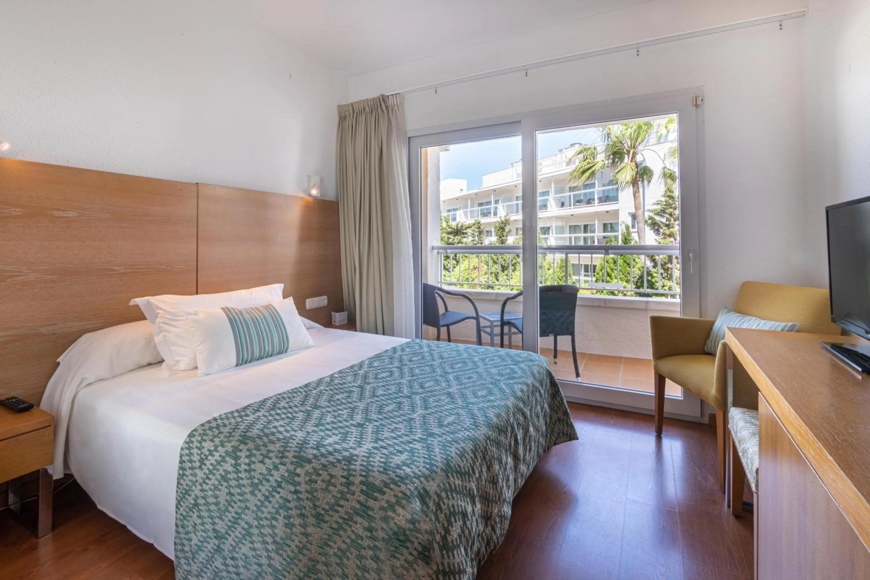 Photo of the whole room, Bed in JS Alcudi-Mar