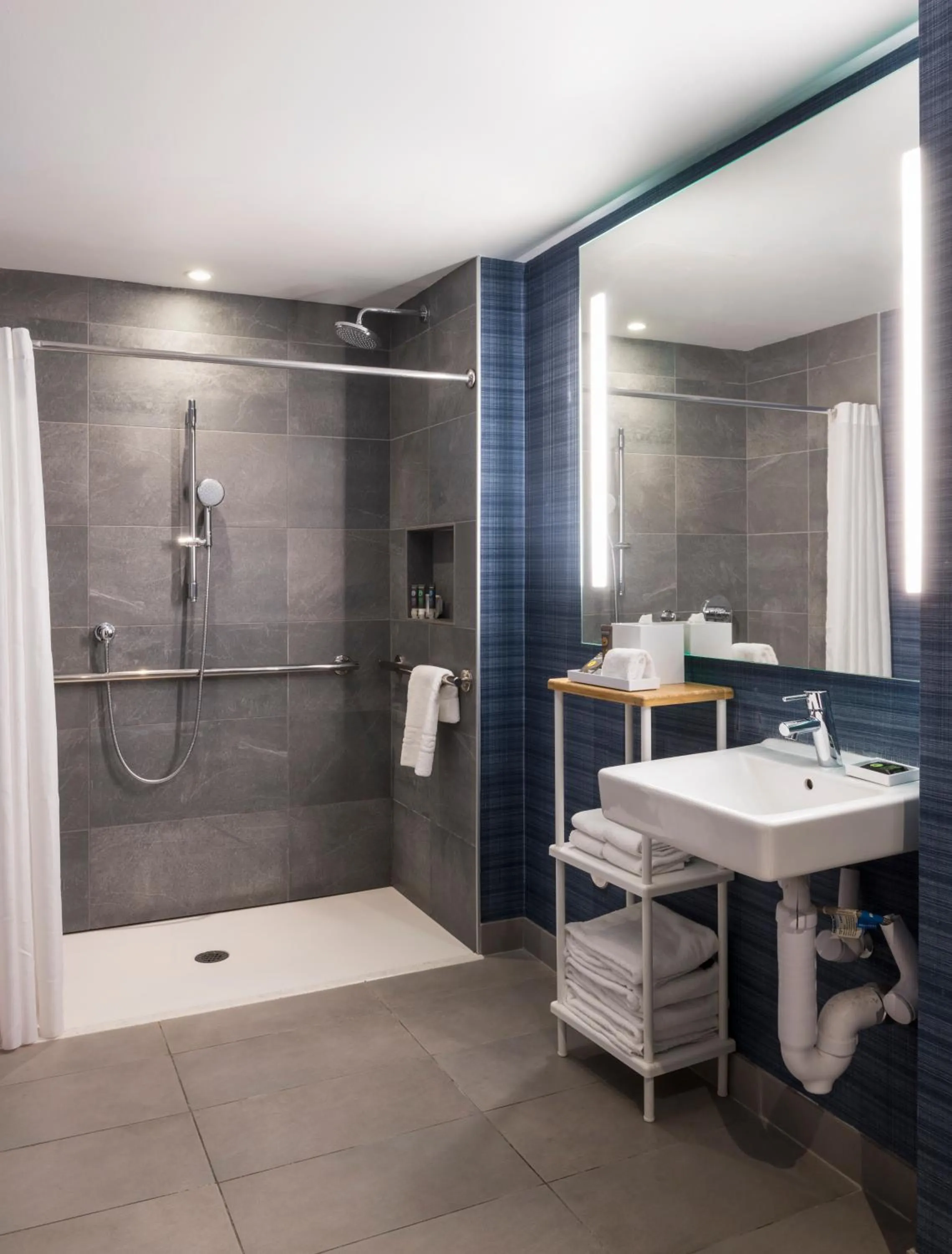 Bathroom in Novotel Miami Brickell