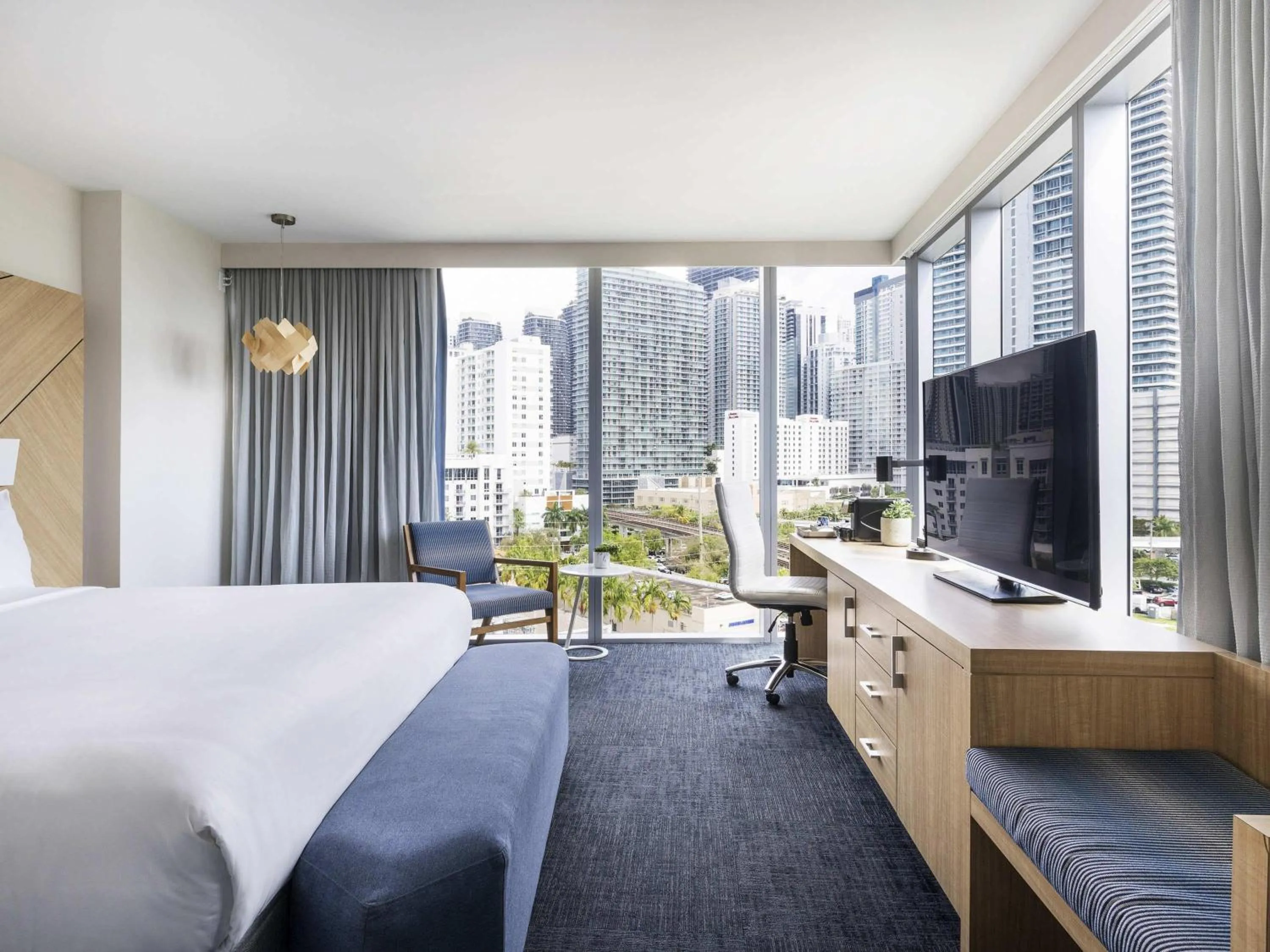 Bedroom, Bed in Novotel Miami Brickell