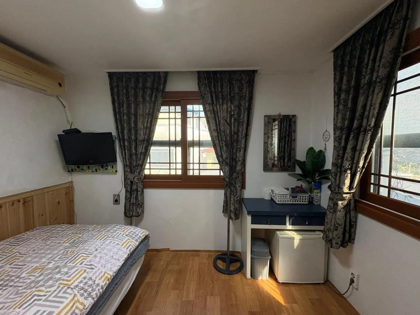 Decorative detail, Bed in Gudeok Guesthouse