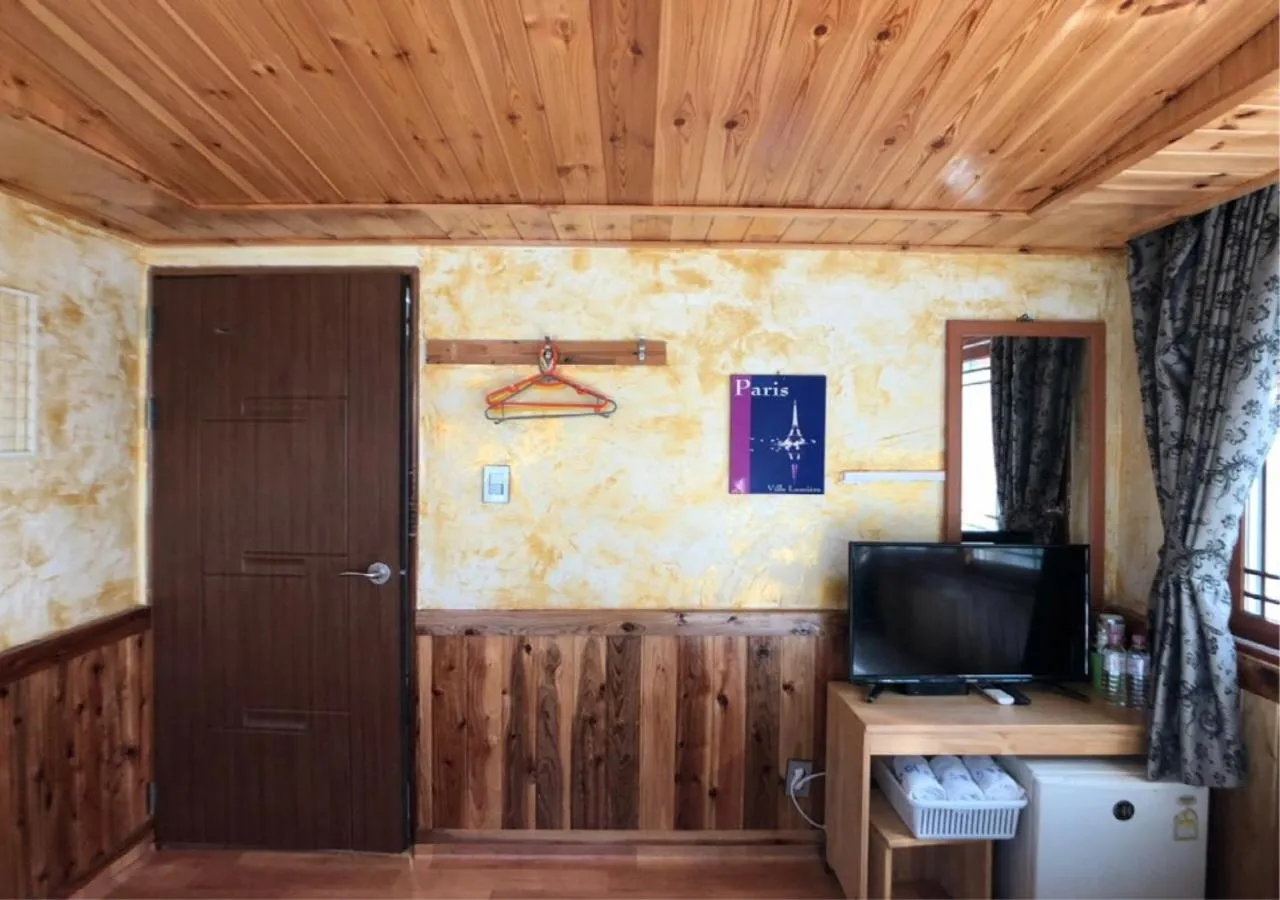 Property building in Gudeok Guesthouse