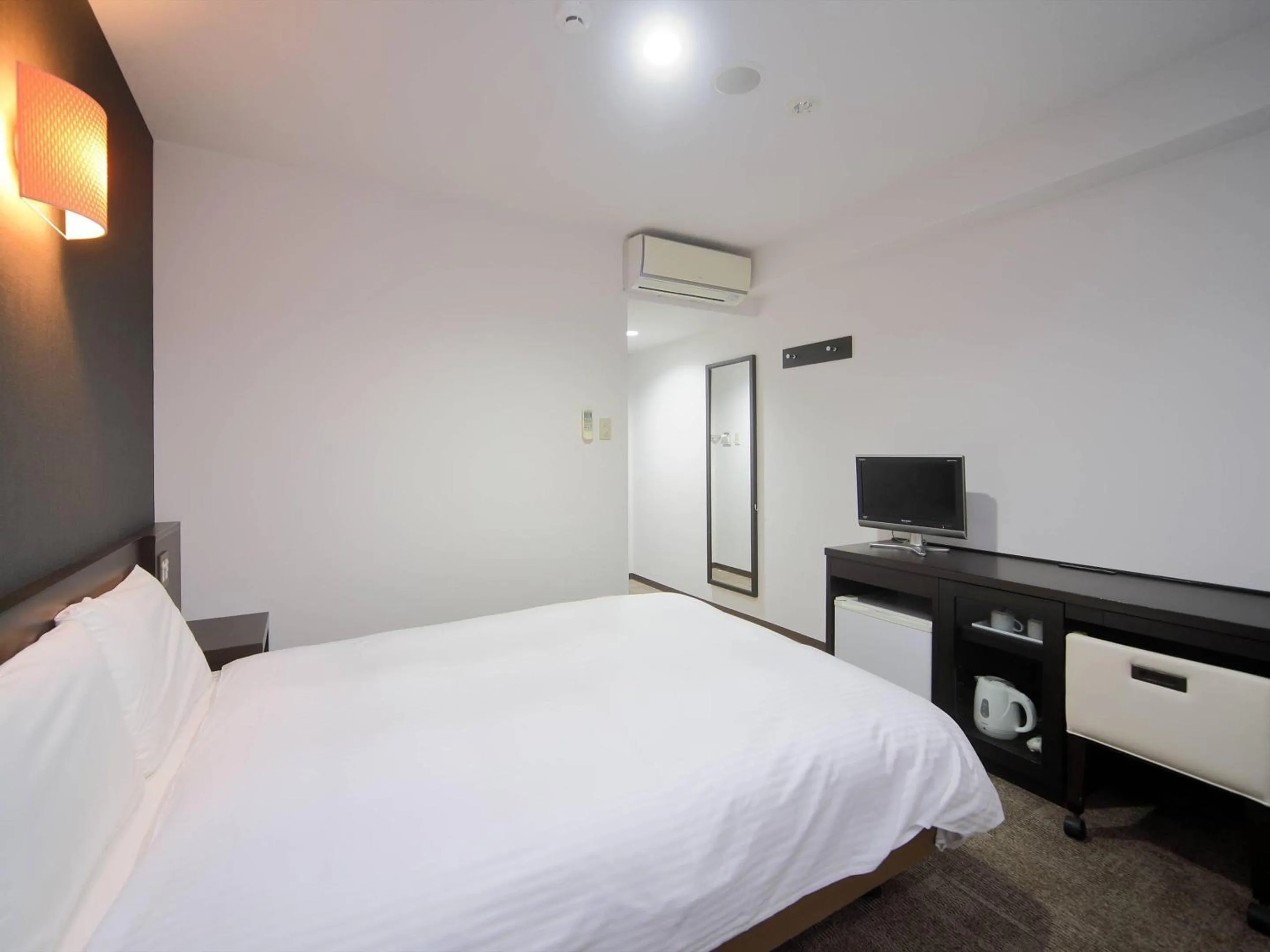 Bedroom, Bed in Comfort Inn Kagoshima Taniyama