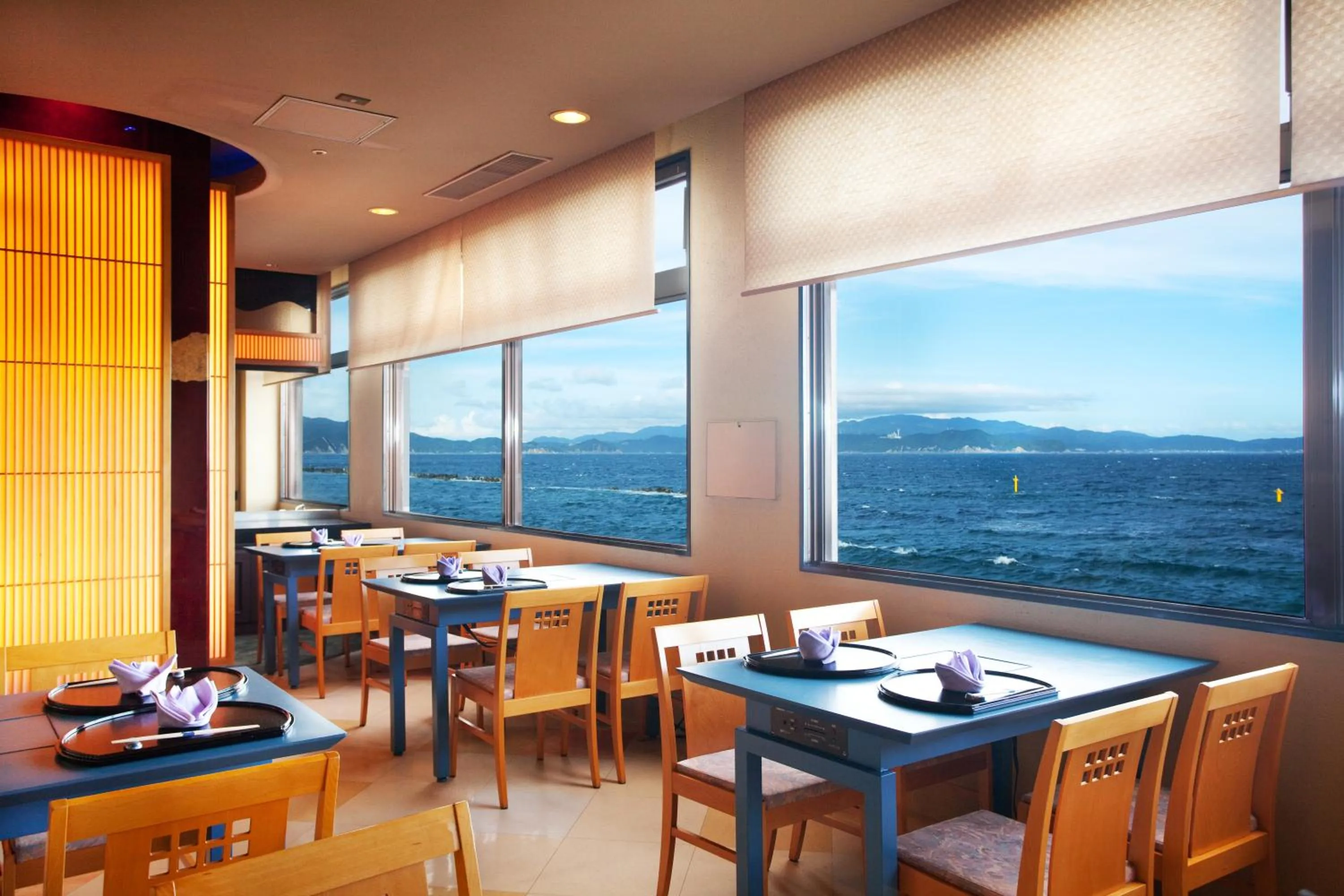 Restaurant/places to eat in AoAwo Naruto Resort