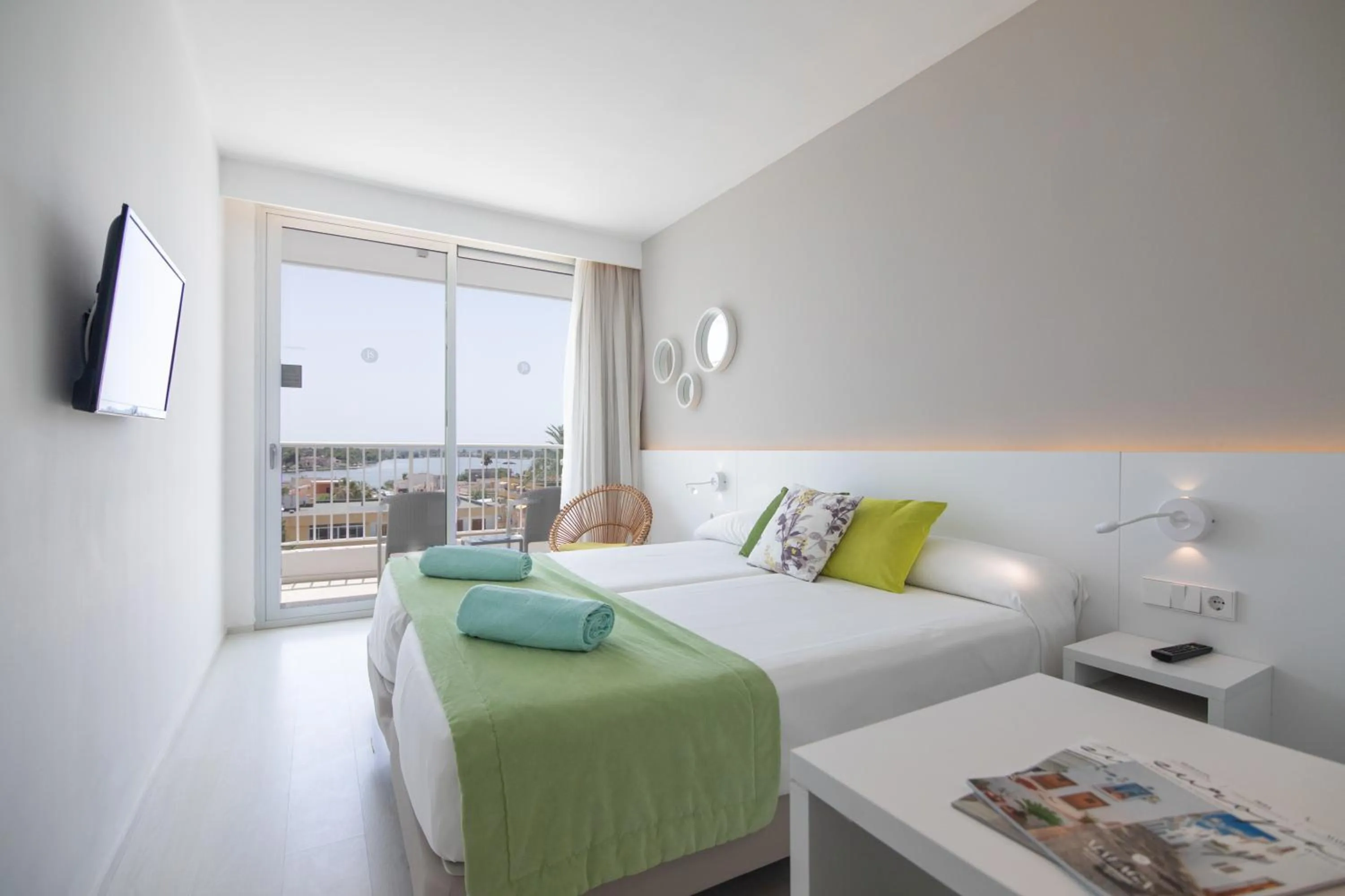 Bedroom, Bed in JS Sol de Alcudia