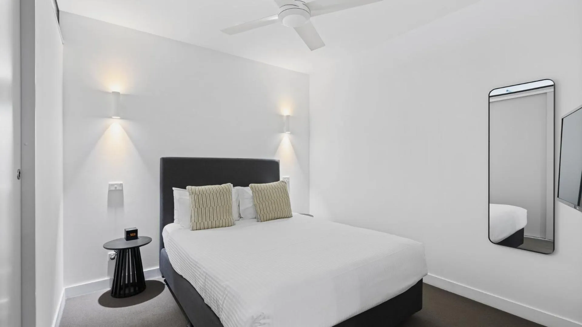 Bedroom, Bed in District Apartments Fitzroy