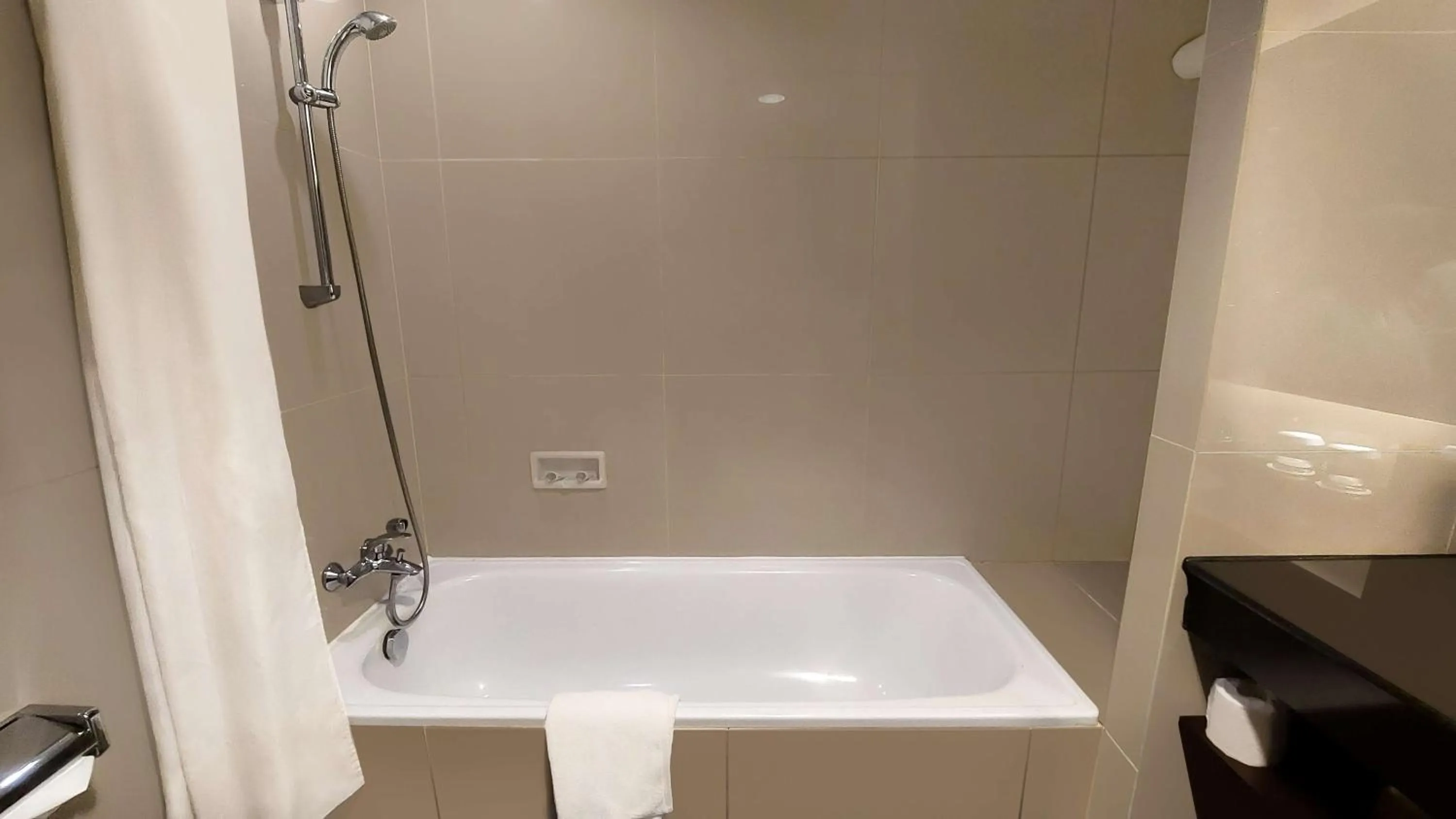 Bathroom in Best Western Premier La Grande Bandung