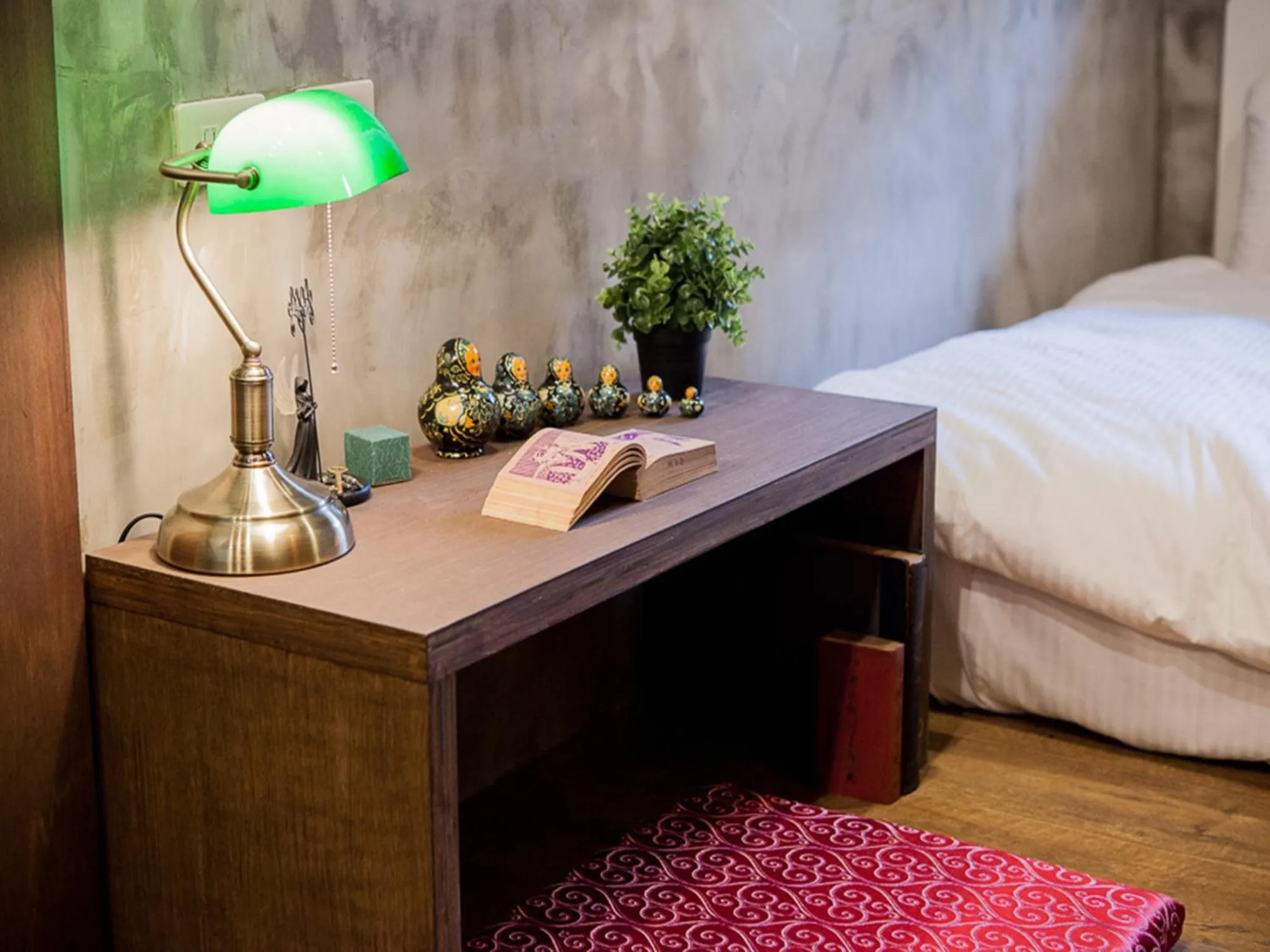 Decorative detail, Bed in Jian Shan Hotel