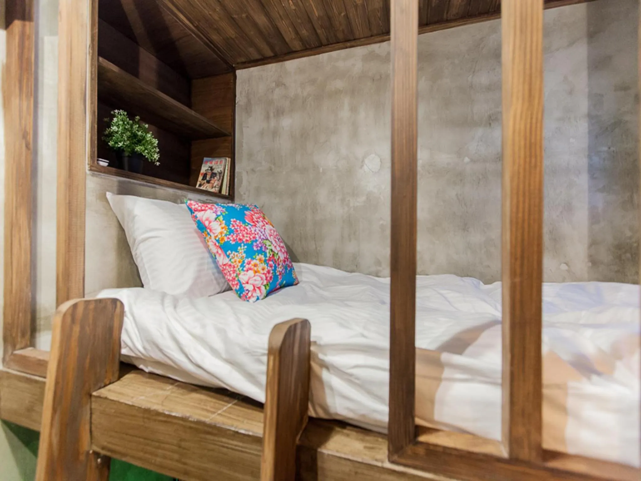 bunk bed, Bed in Jian Shan Hotel