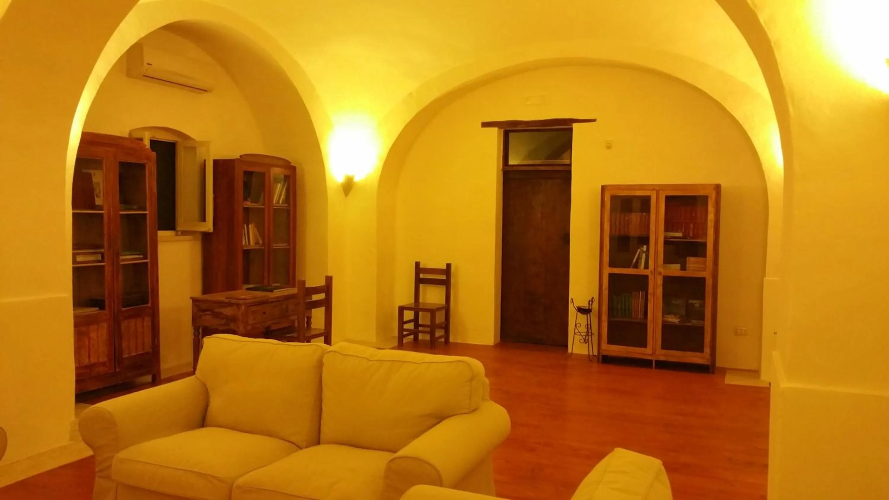 Seating area in Posta Santa Croce