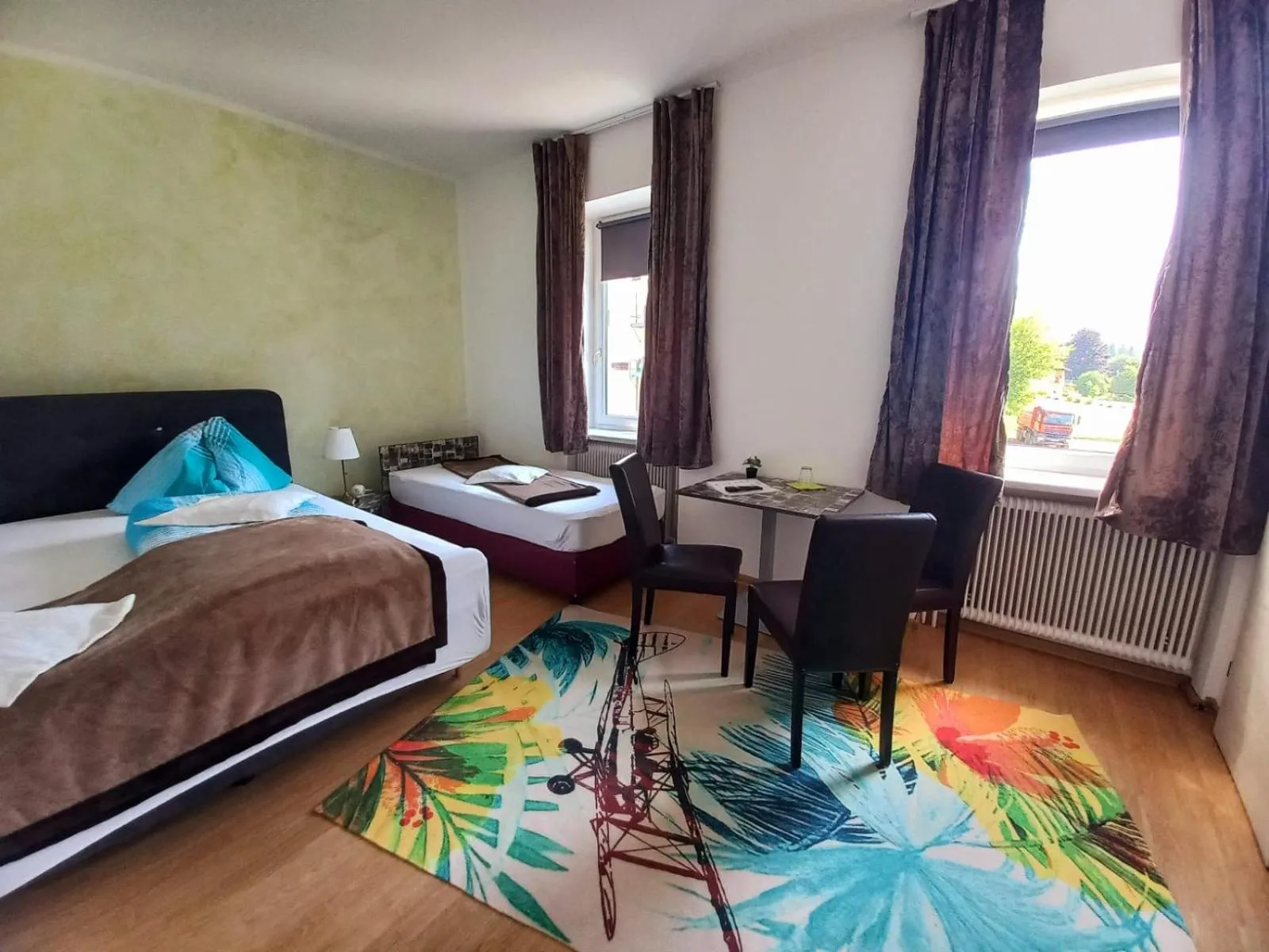 Photo of the whole room, Bed in Frühstückspension Gasthof Gesslbauer