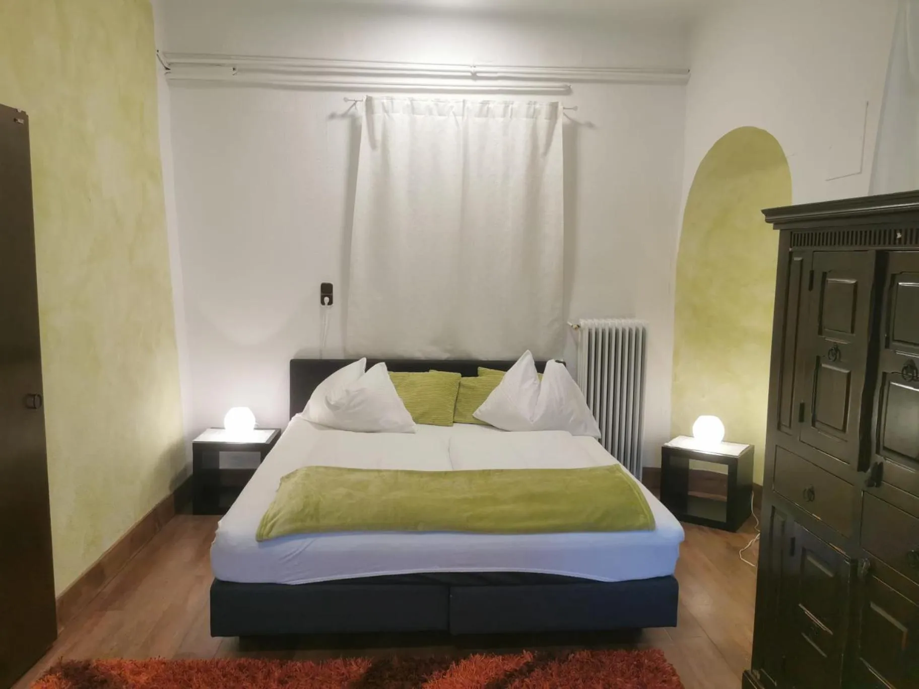 Photo of the whole room, Bed in Frühstückspension Gasthof Gesslbauer