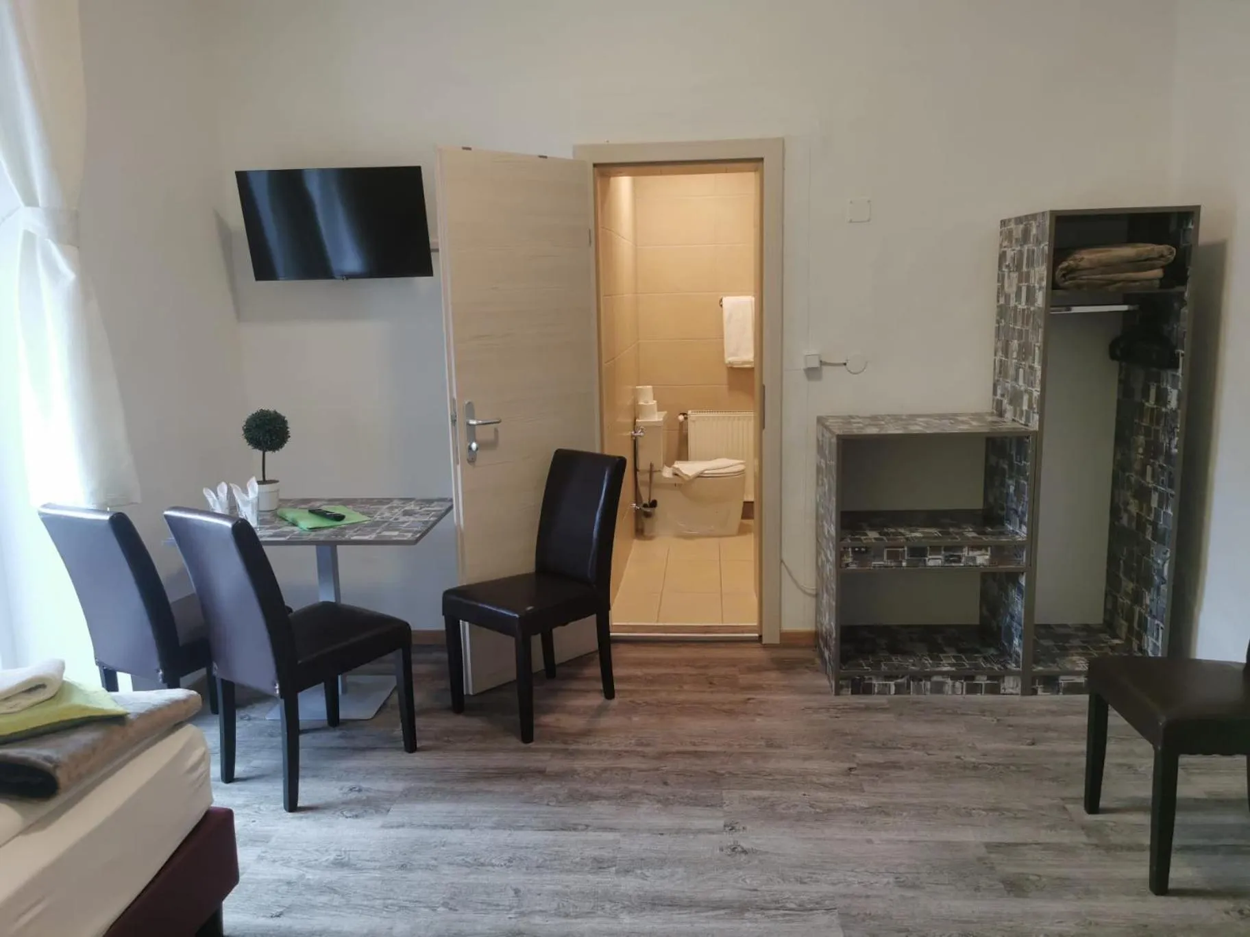 Photo of the whole room in Frühstückspension Gasthof Gesslbauer