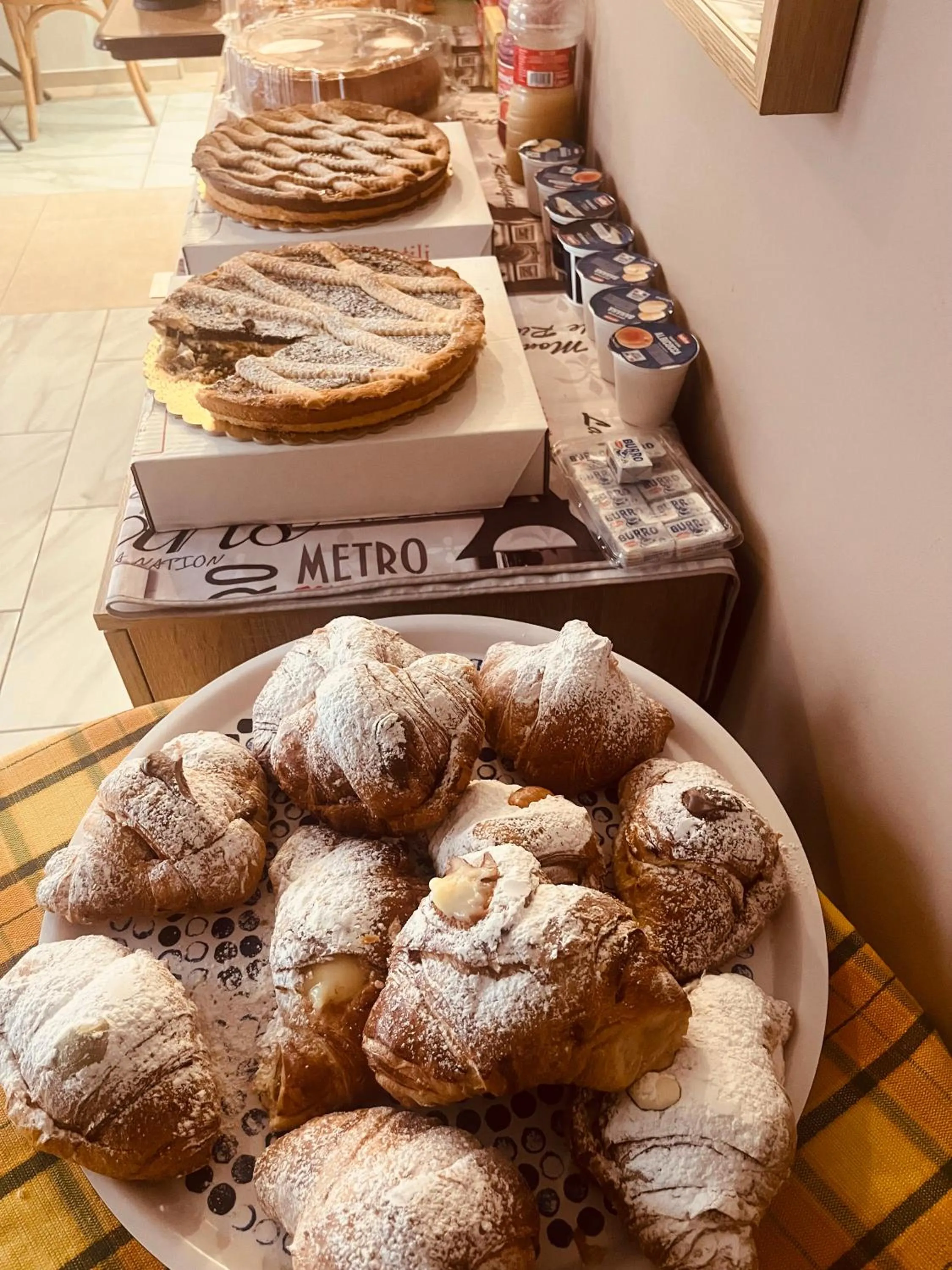 Italian breakfast in Terrazza Partenopea