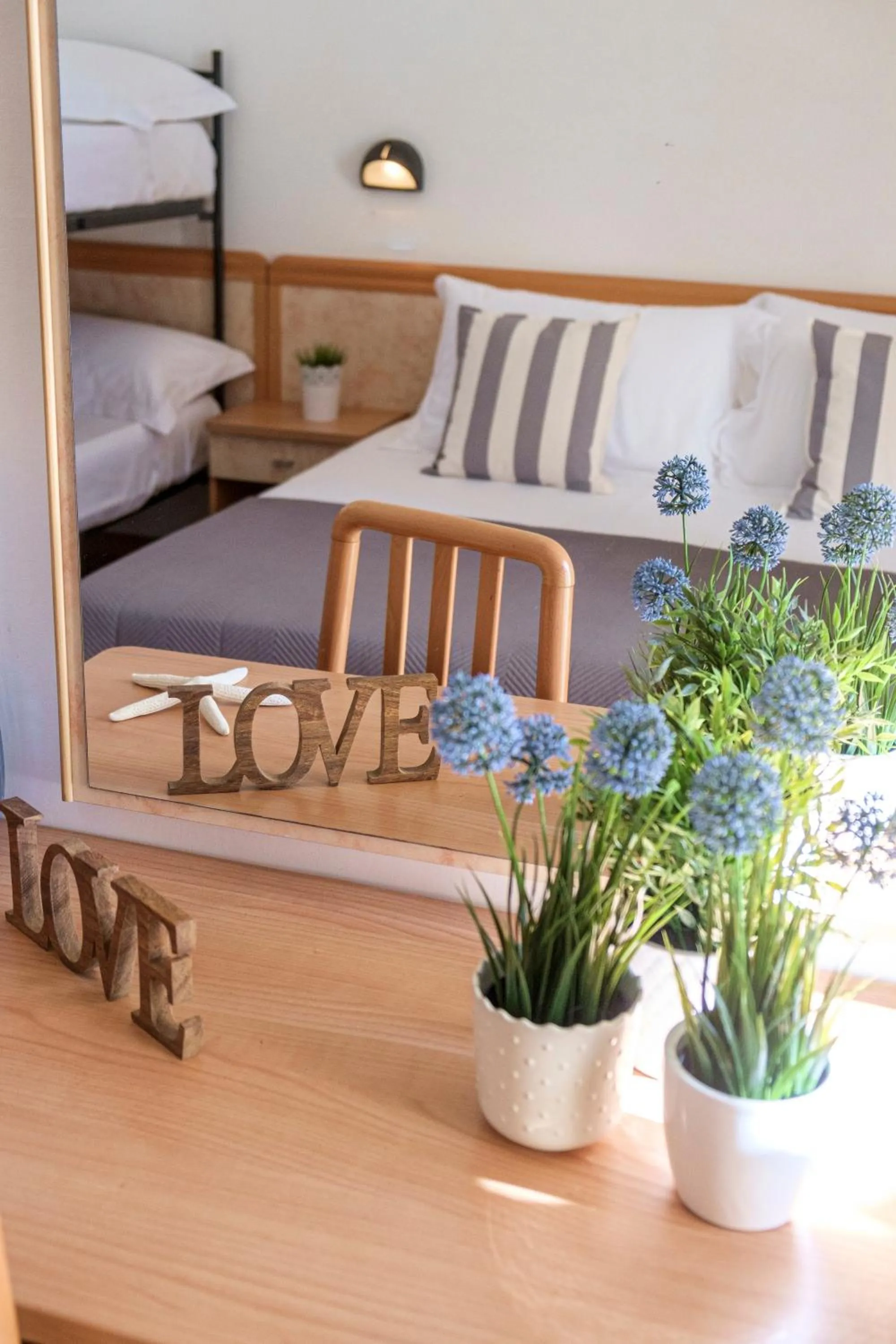 Bedroom, Bed in Hotel Oceanic