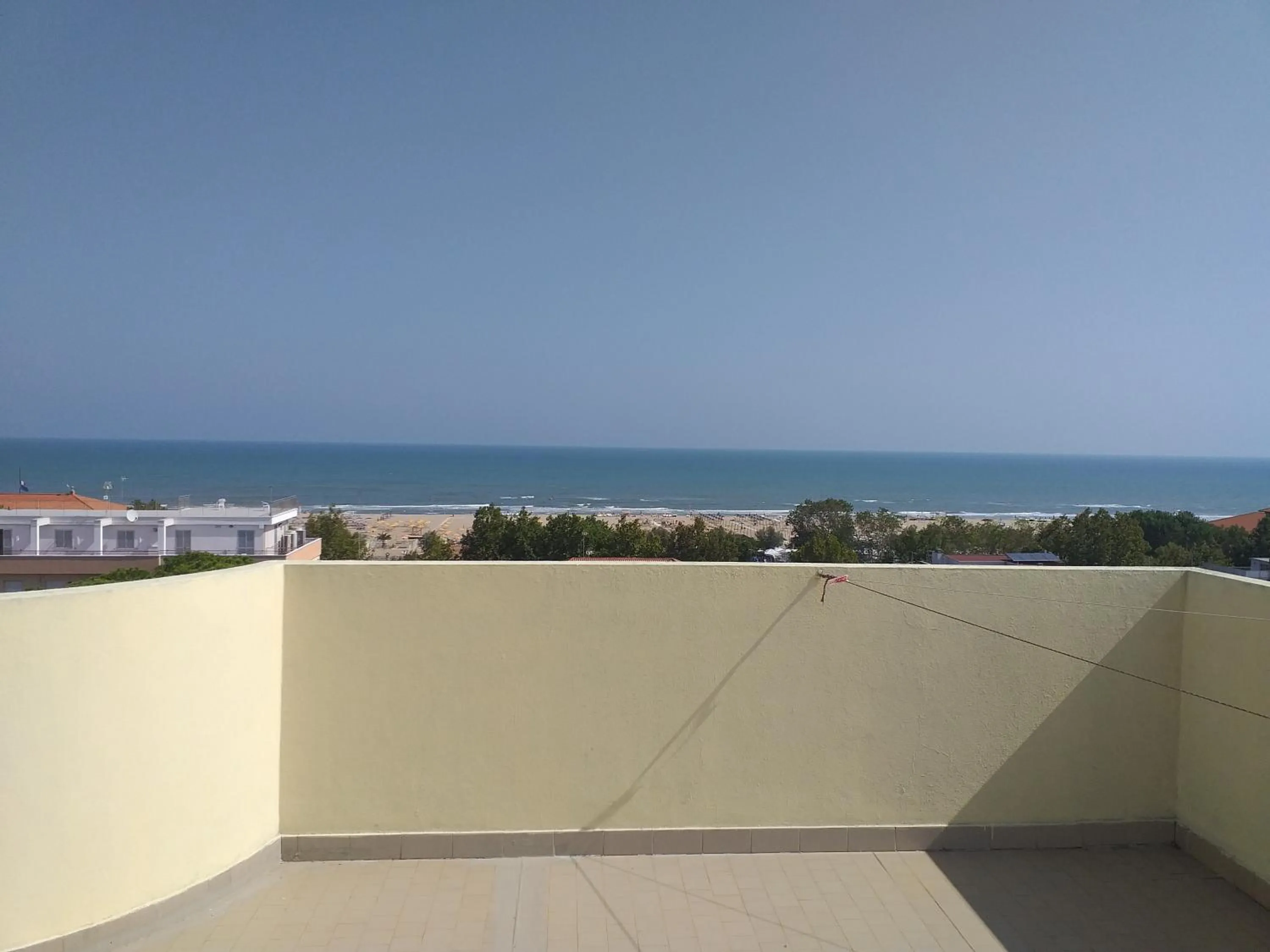 Day in Hotel Oceanic