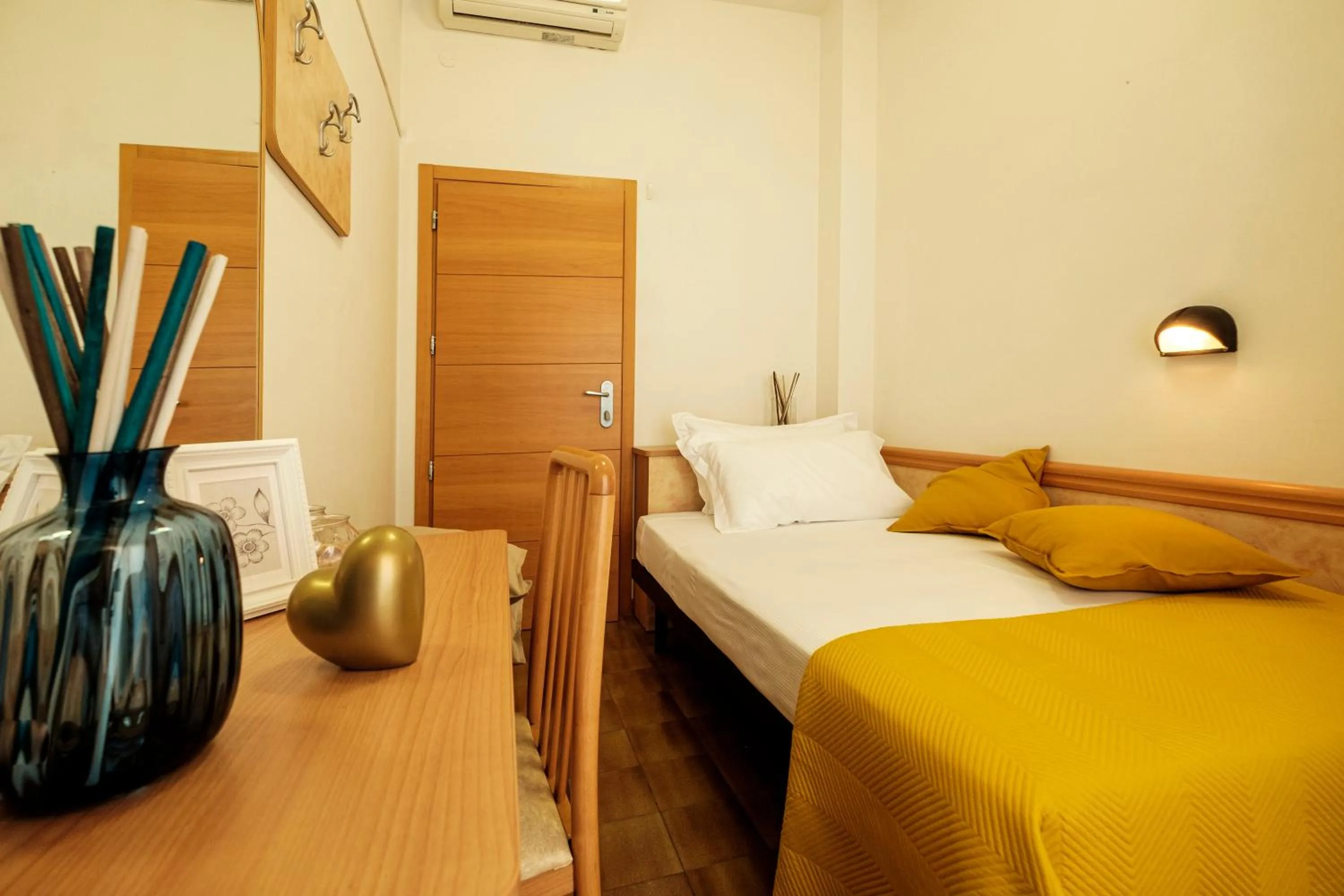 Bed in Hotel Oceanic