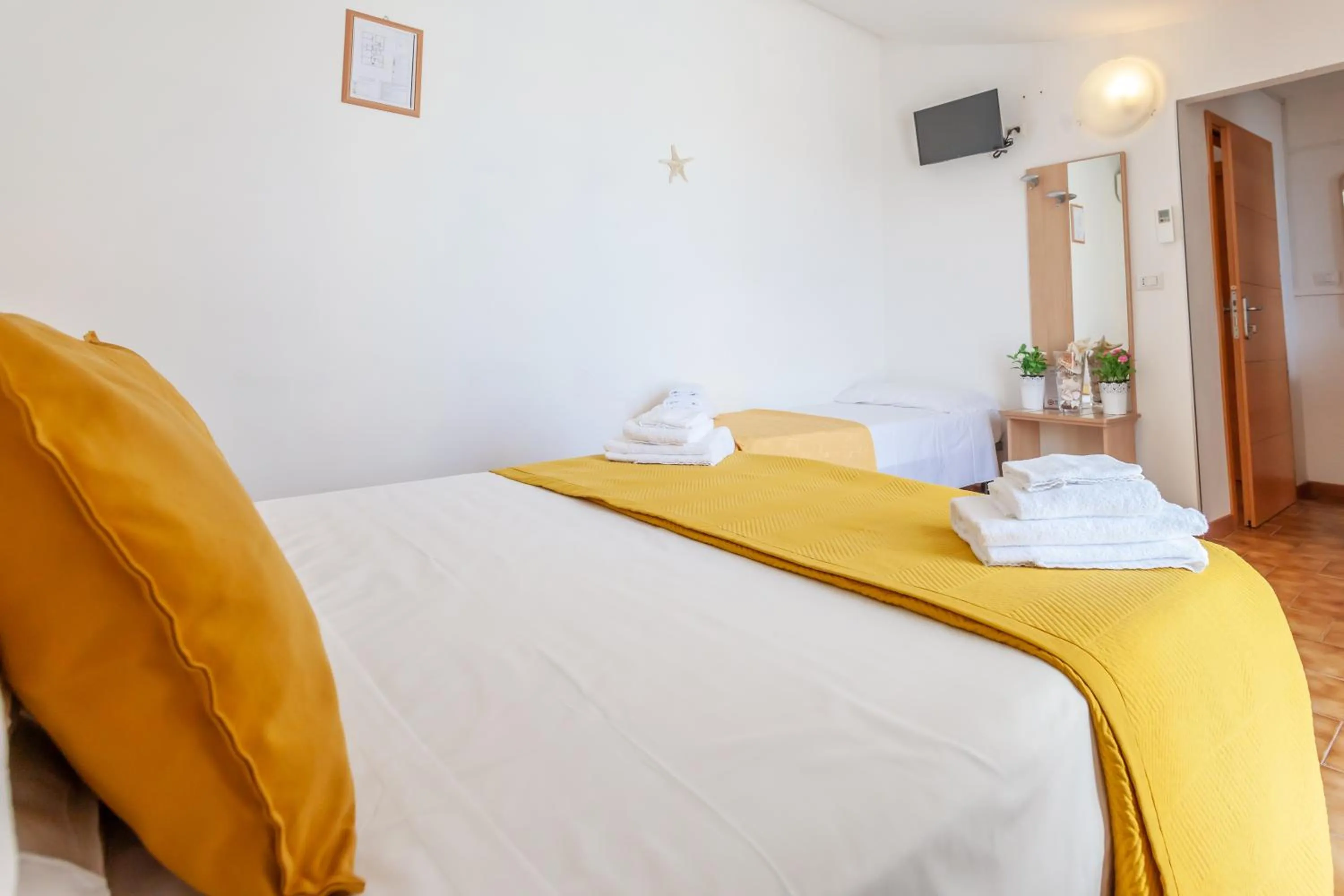 Bed in Hotel Oceanic