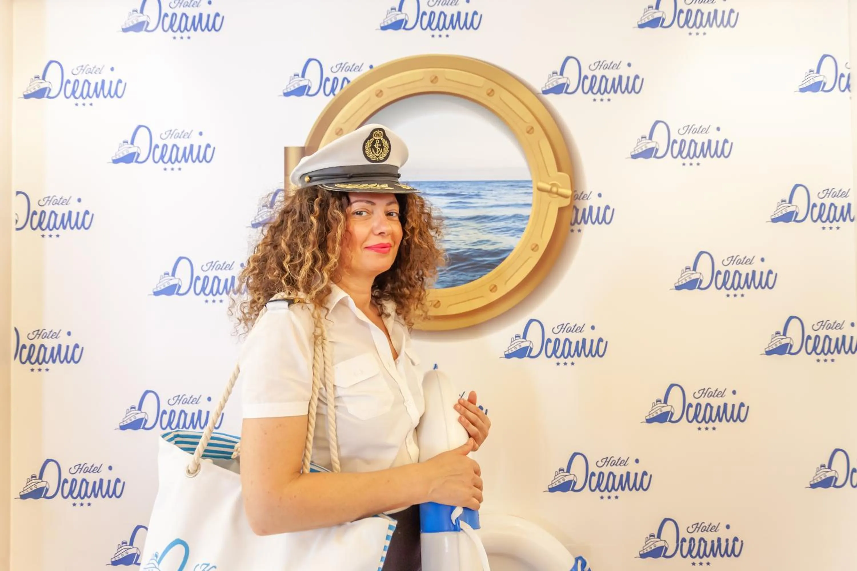 Staff in Hotel Oceanic