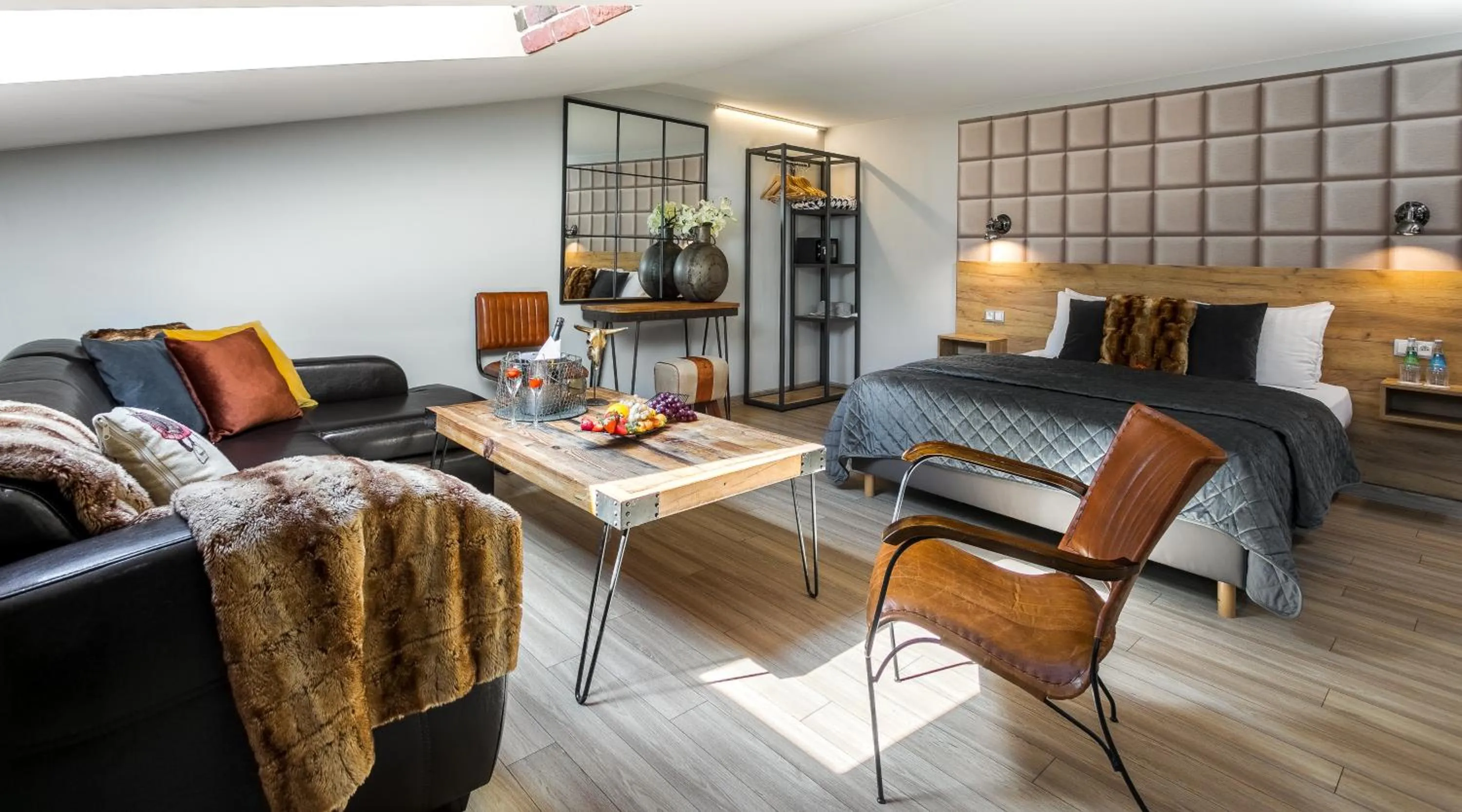 Photo of the whole room in Art & Garden Residence