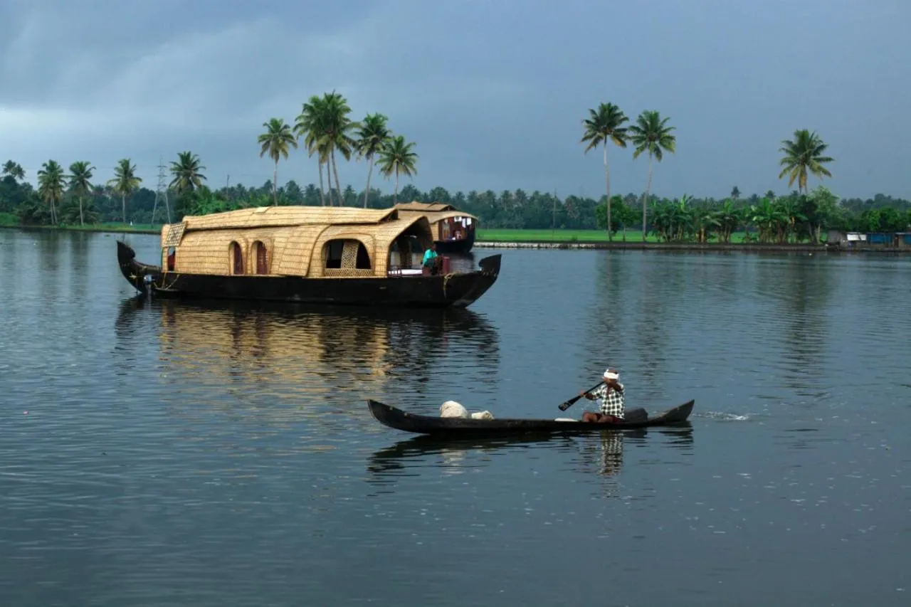Lake view in Abad Premium House Boat