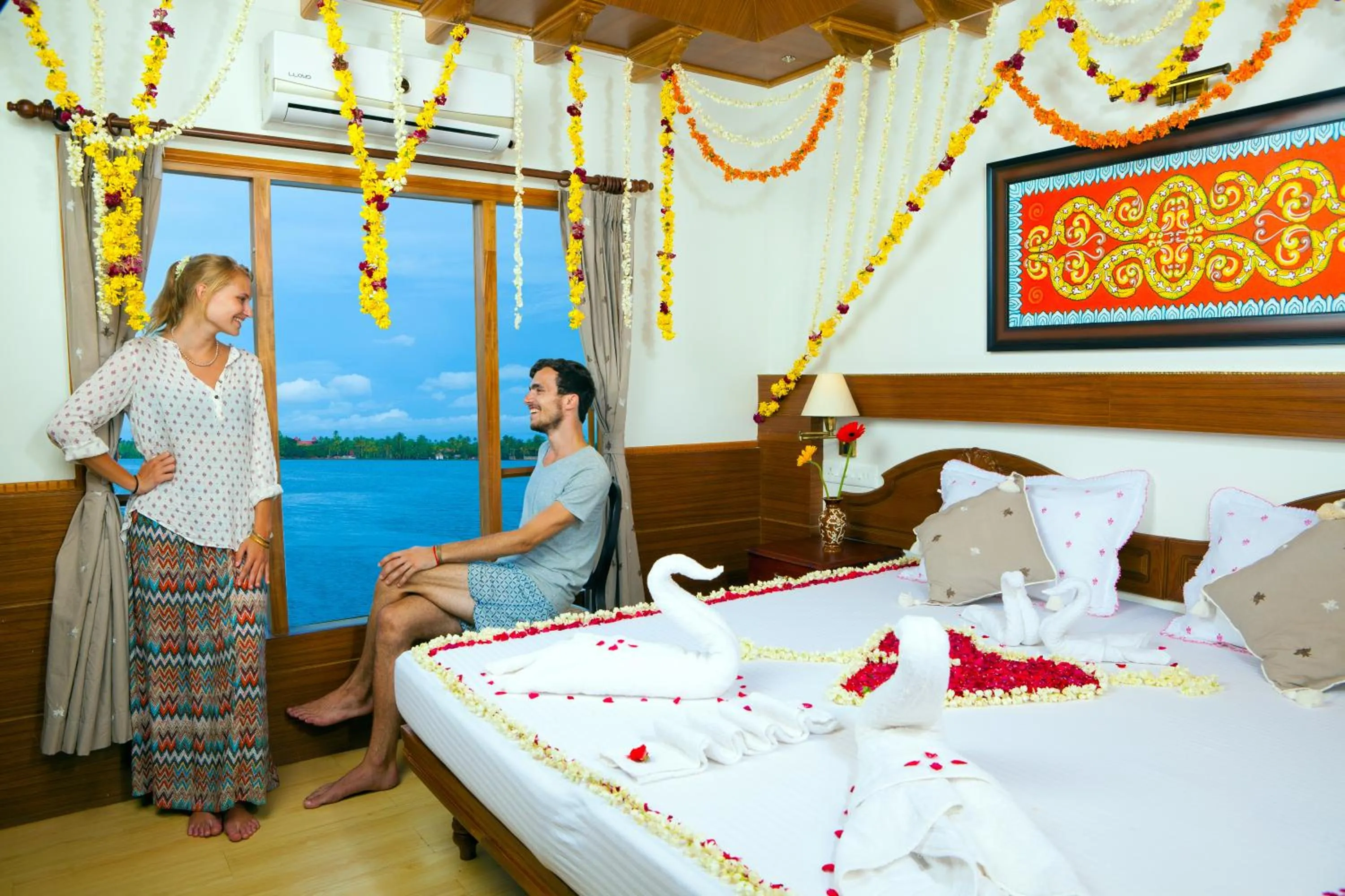 Family, Bed in Abad Premium House Boat