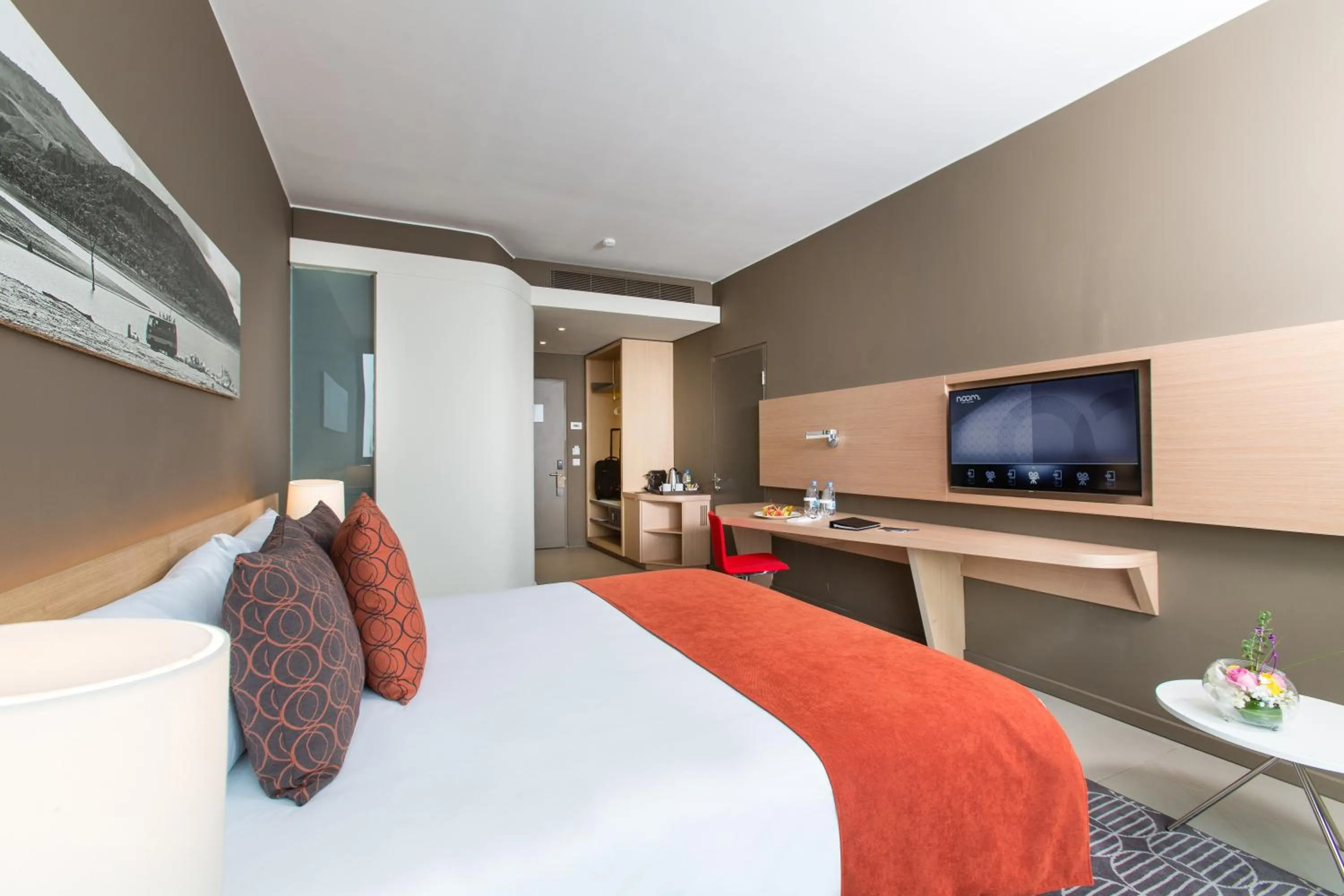 Photo of the whole room, Bed in Noom Hotel Conakry