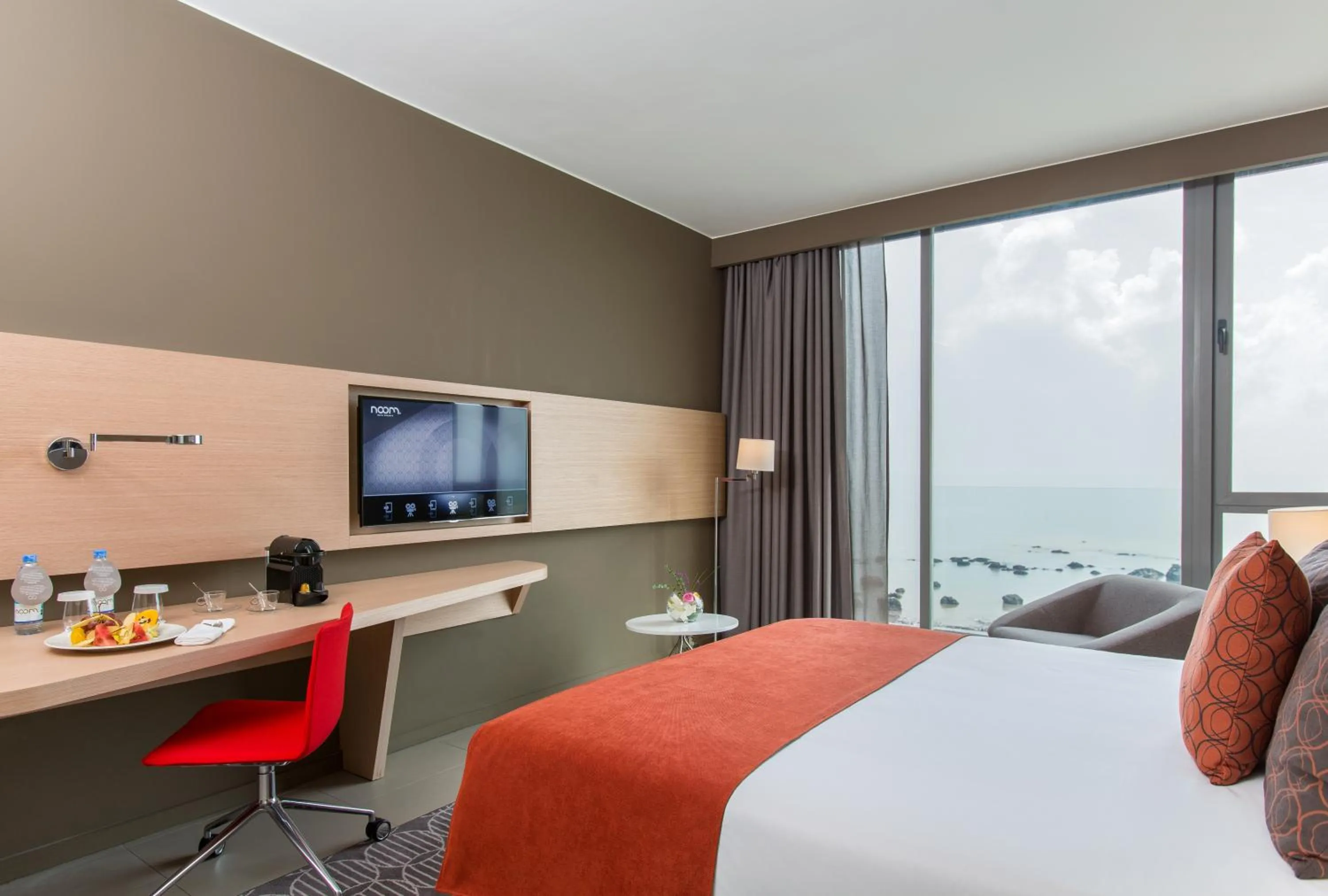 Photo of the whole room, Bed in Noom Hotel Conakry