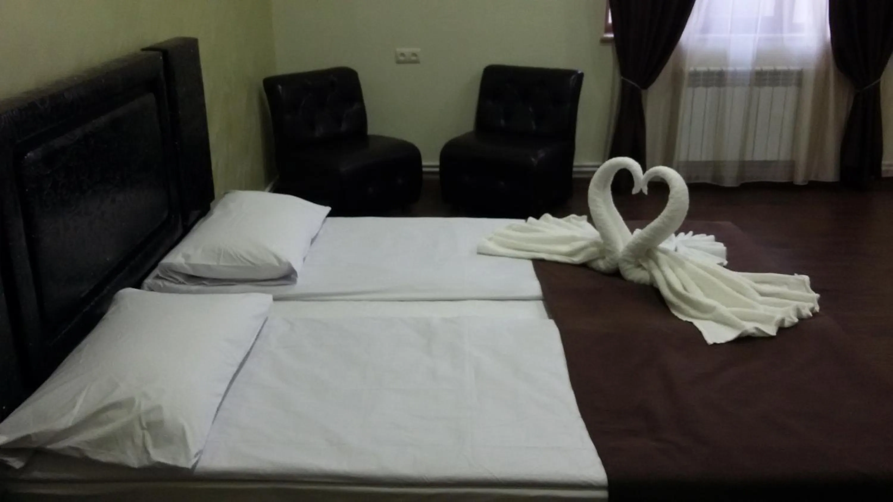 Photo of the whole room, Bed in Best View Hotel