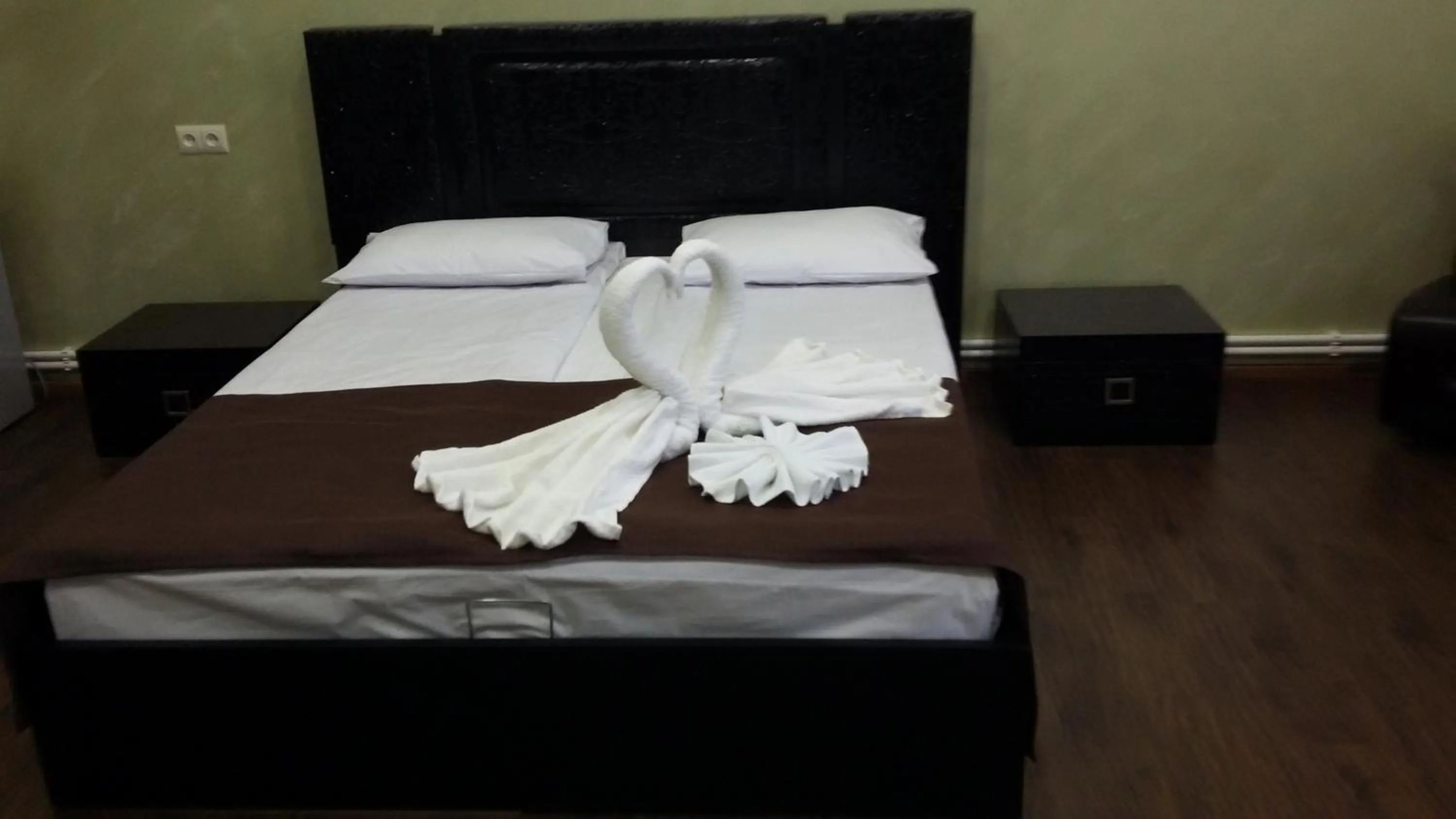 Photo of the whole room, Bed in Best View Hotel